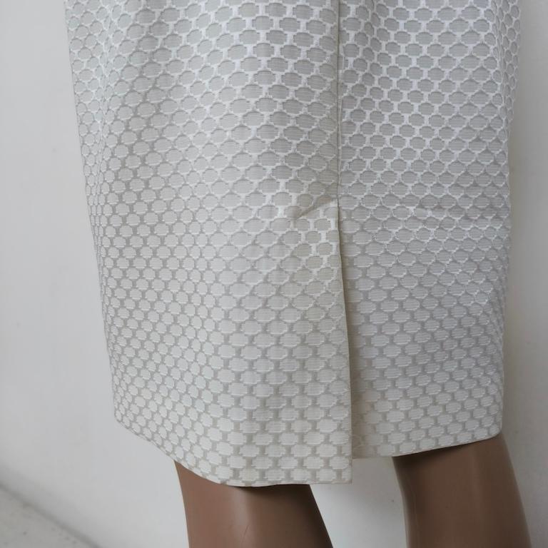 Armani Collezioni Ivory Viscose-Blend Brocade Skirt Suit – IT 44 (US 10) in vendita 7