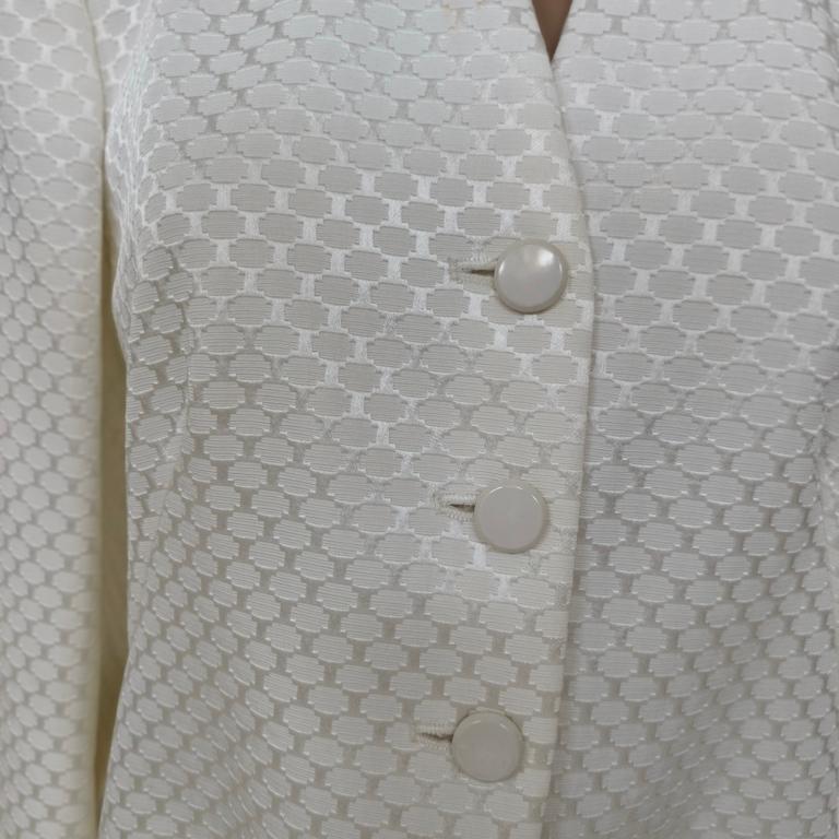 Gray Armani Collezioni Ivory Viscose-Blend Brocade Skirt Suit – IT 44 (US 10) in vendita