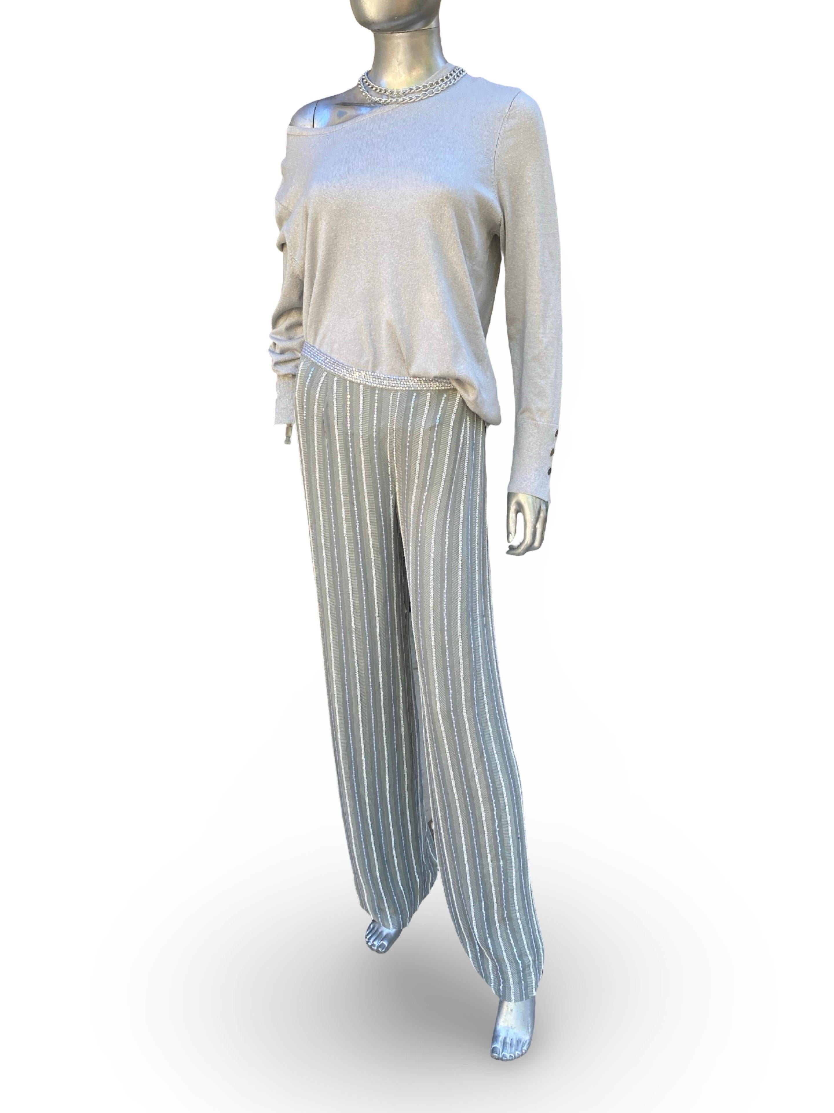 Donna Armani Collezioni NWT Pantaloni a righe argento con perline e top in maglia lurex taglia 8 in vendita