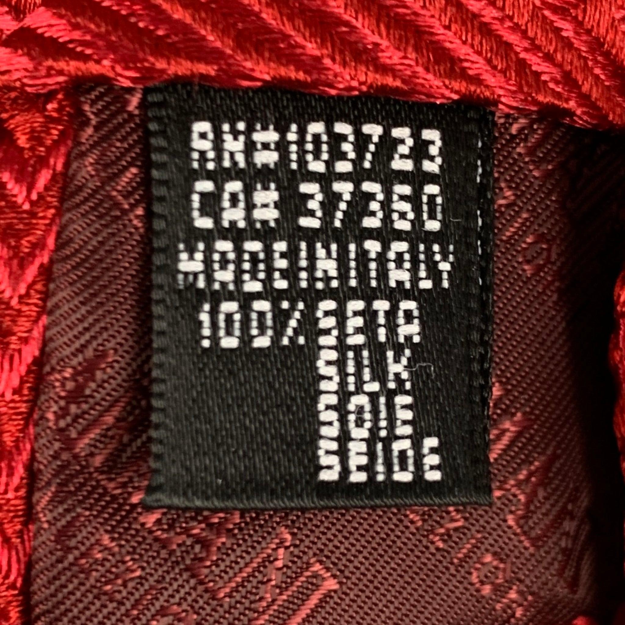 ARMANI COLLEZIONI Red Zig Zag Silk Jacquard Tie For Sale 1