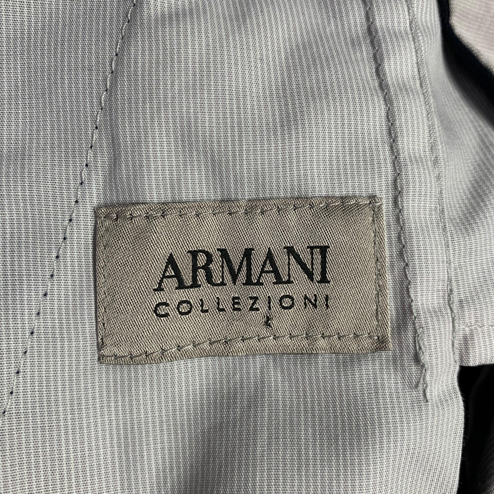 ARMANI COLLEZIONI Size 30 Navy Polyester Blend Zip Up Dress Pants In Excellent Condition In San Francisco, CA