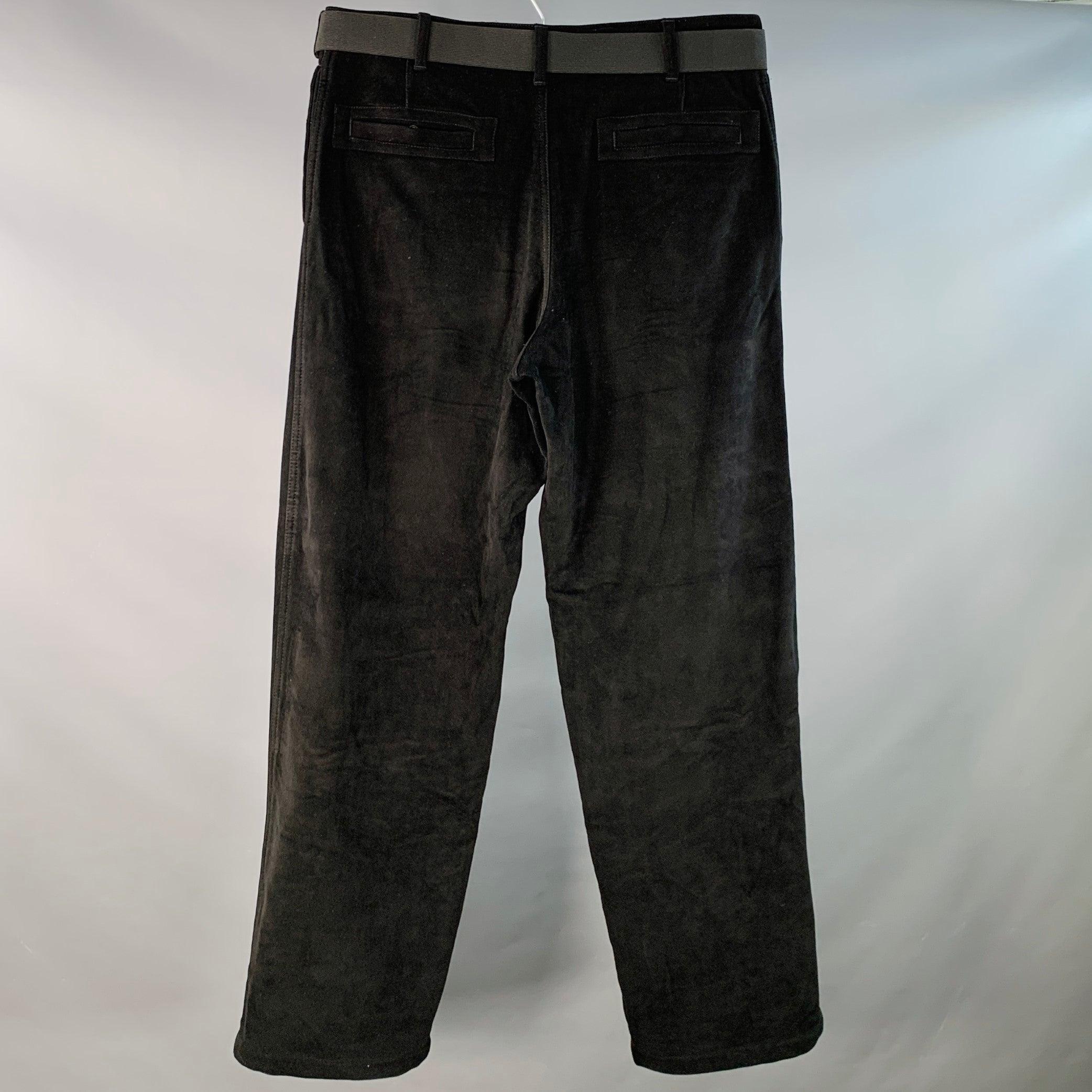 Nero ARMANI COLLEZIONI Taglia 34 Pantaloni casual con cintura in velluto nero in vendita