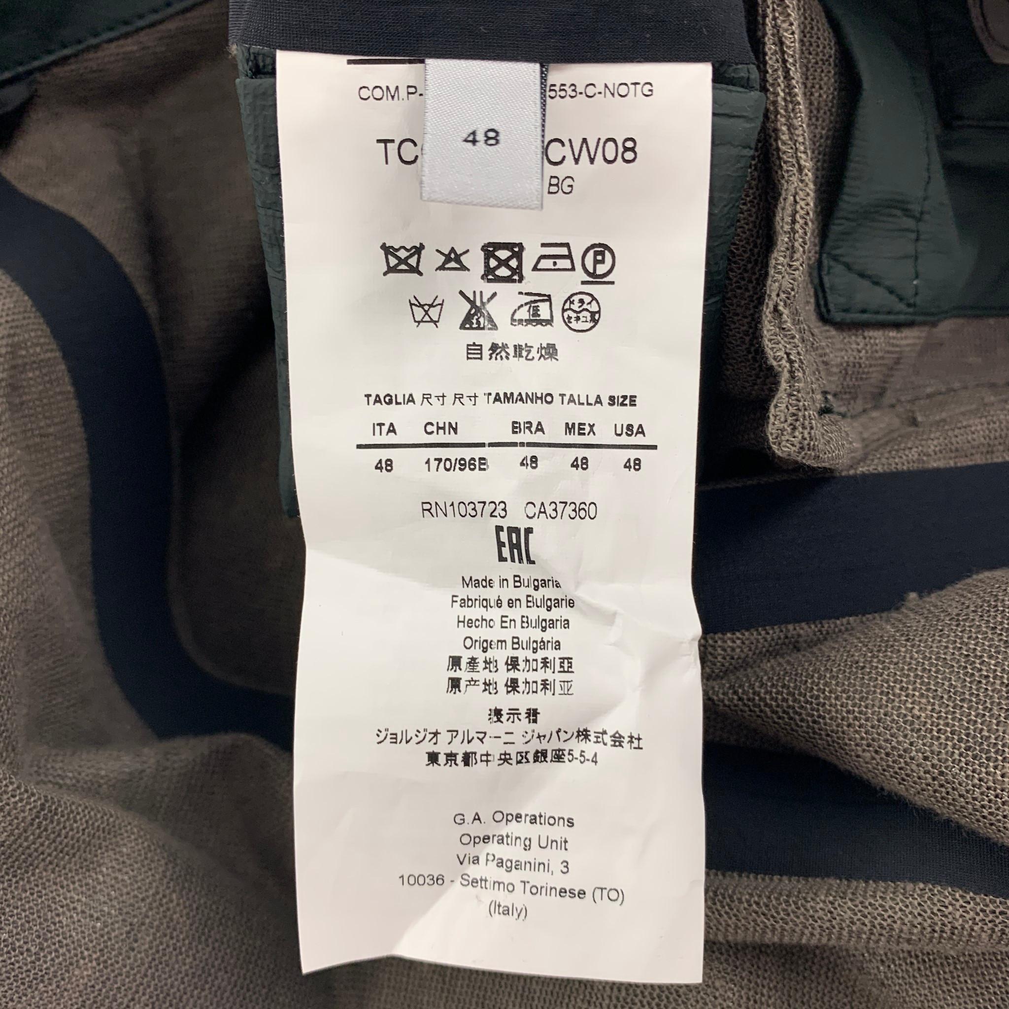 ARMANI COLLEZIONI Taglia 38 Giacca con zip in polietilene verde scuro idrorepellente In condizioni Nuovo a San Francisco, CA