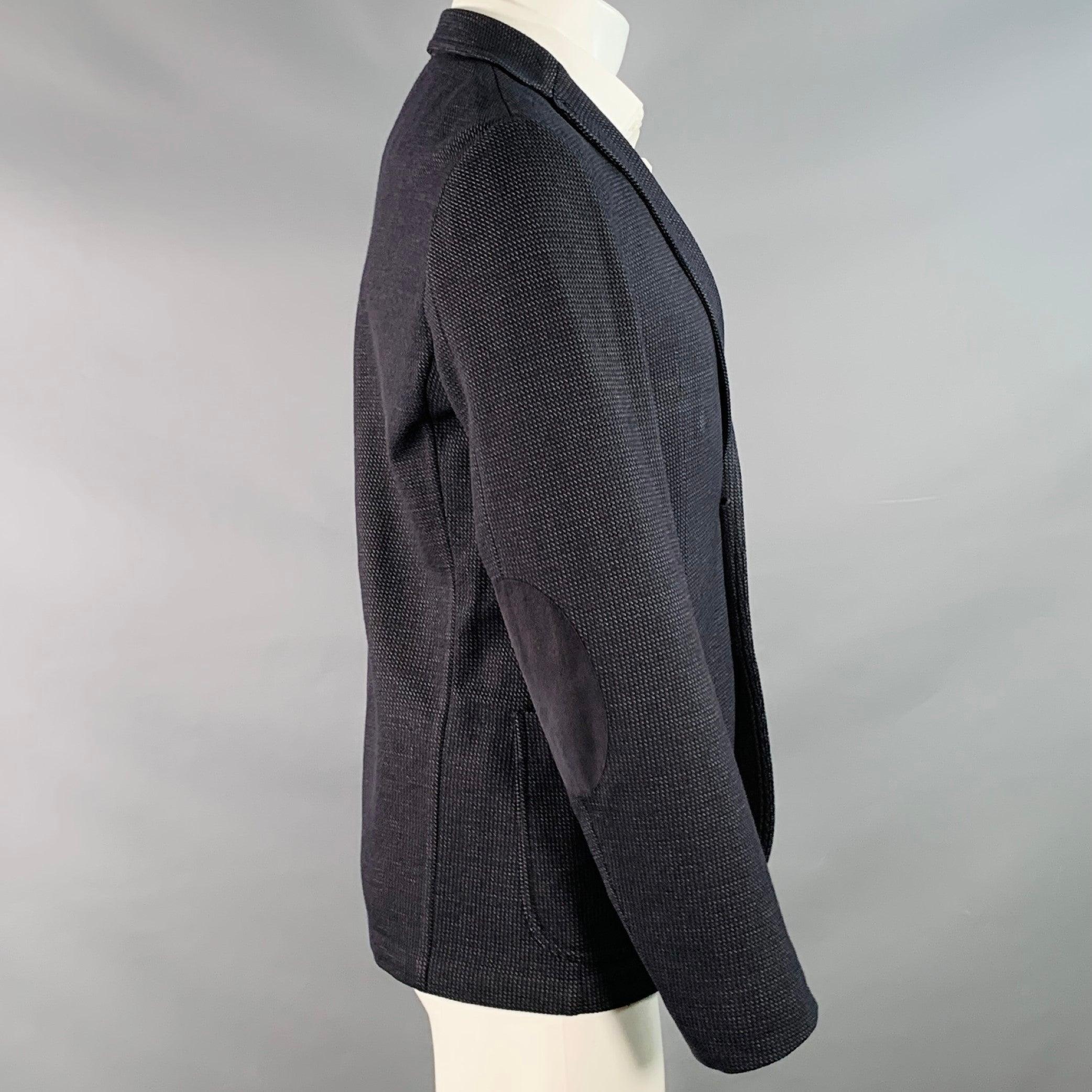 Noir Armani Collezioni Taille 40 Manteau de sport en laine mélangée texturée noir et marine en vente