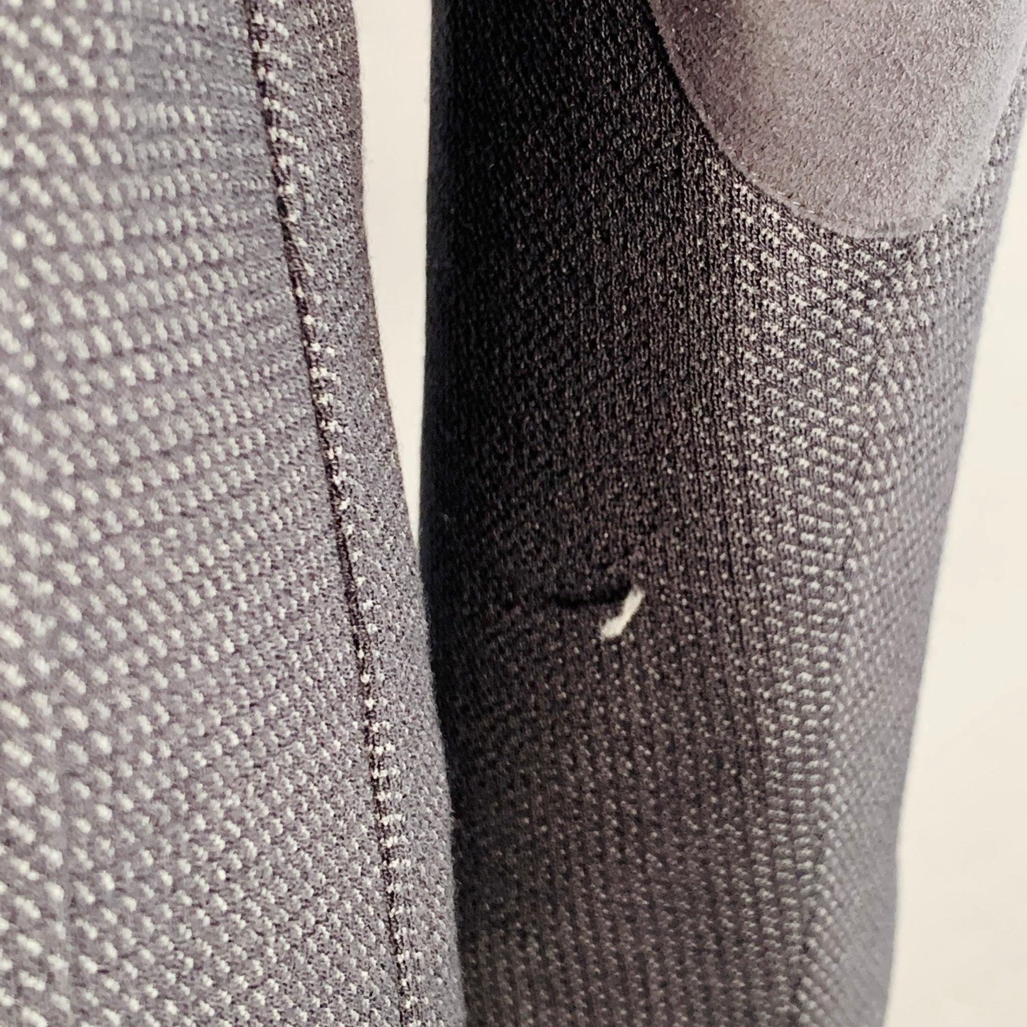 Armani Collezioni Taille 40 Manteau de sport en laine mélangée texturée noir et marine en vente 1