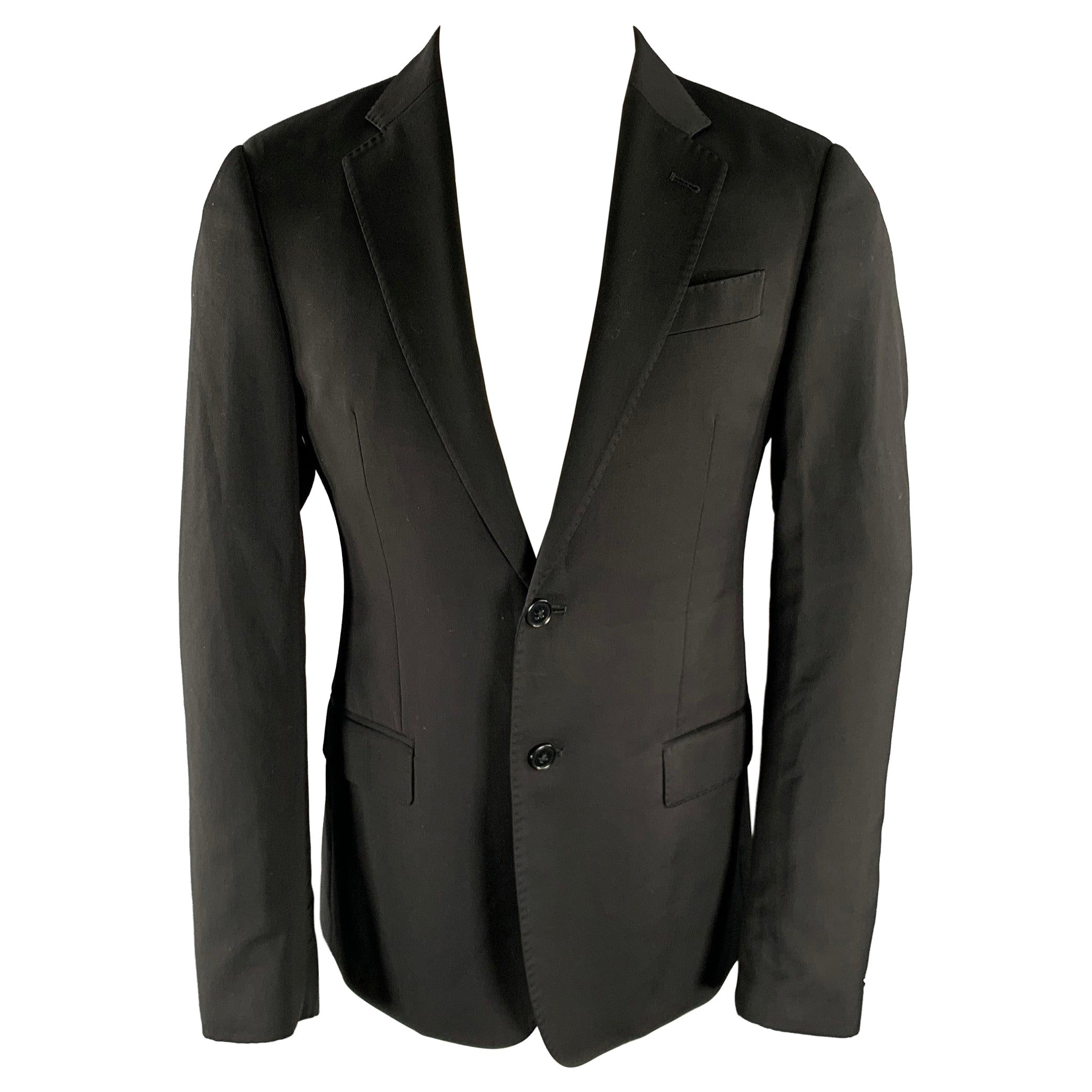ARMANI COLLEZIONI Taille 40 Manteau de sport en laine noire à revers échancré