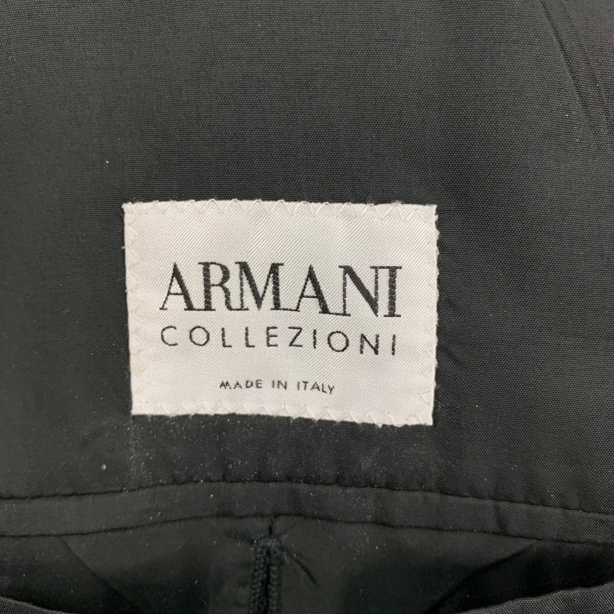 ARMANI COLLEZIONI Size 40 Charcoal Black Plaid Wool Sport Coat For Sale 3