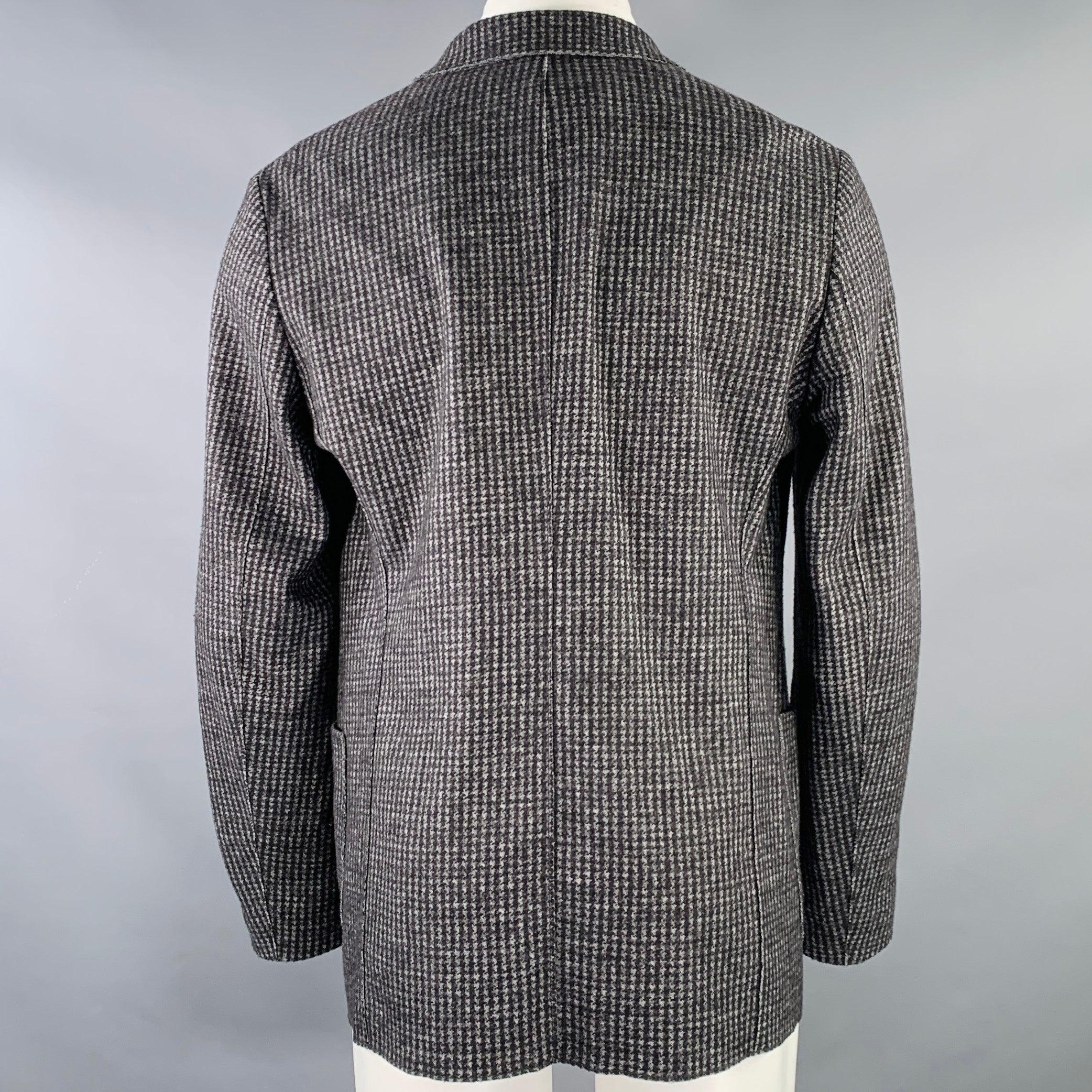 ARMANI COLLEZIONI Size 40 Grey Charcoal Checkered Wool Blend Sport Coat In Excellent Condition For Sale In San Francisco, CA