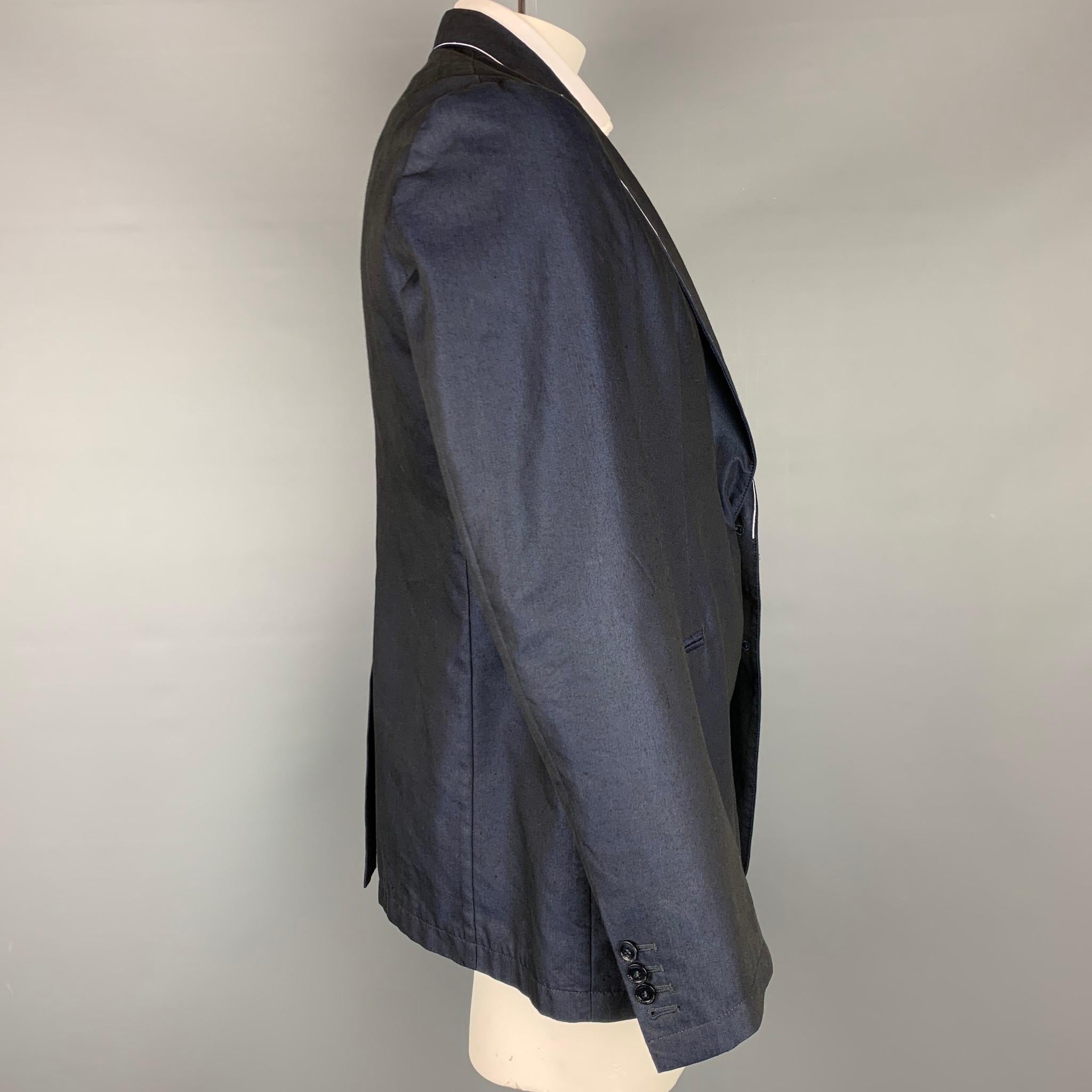 Black ARMANI COLLEZIONI Size 42 Navy & White Linen / Polyester Peak Lapel Sport Coat