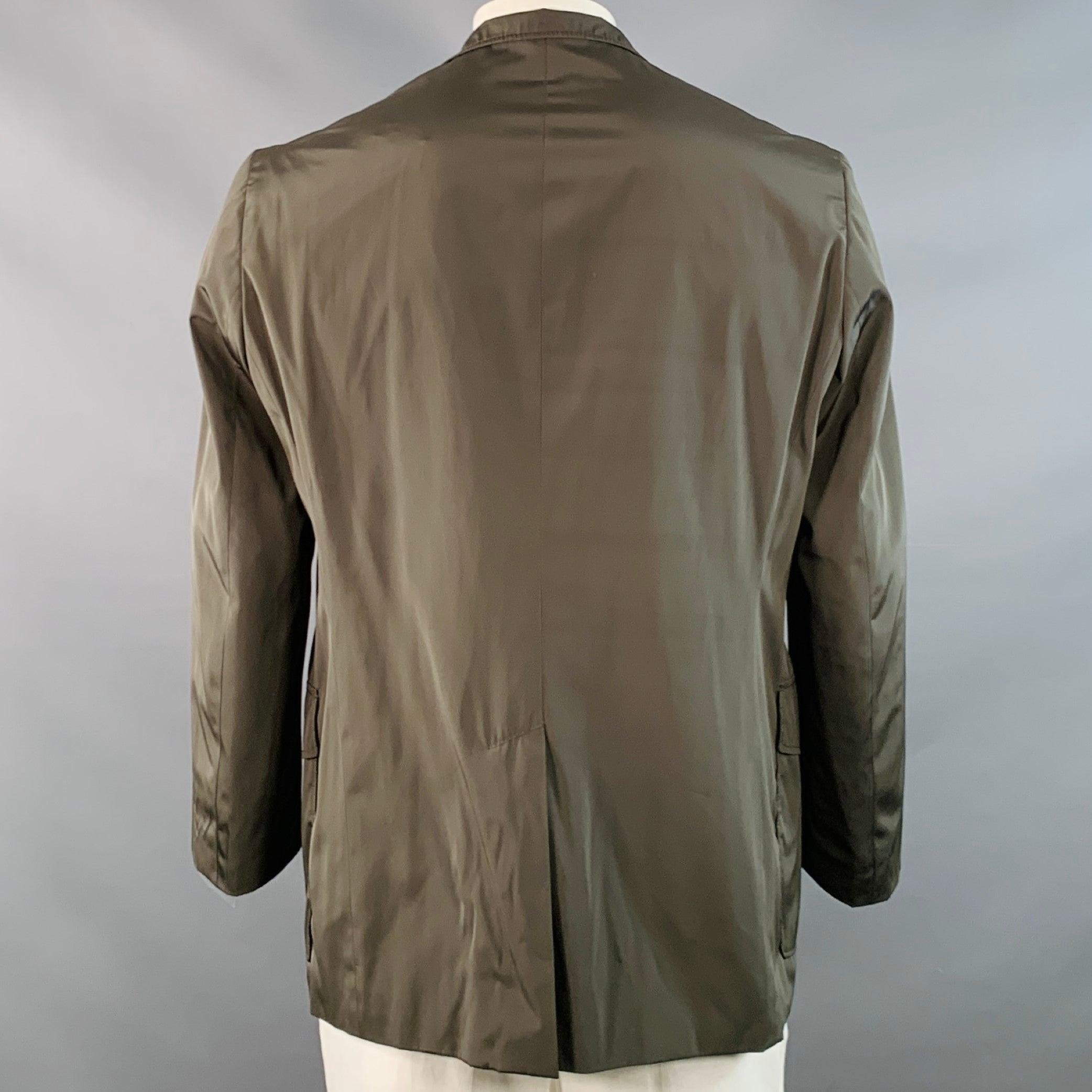ARMANI COLLEZIONI Talla 44 Verde Oliva Poliéster Chaqueta Bolsillos Abotonados en Excelente estado para la venta en San Francisco, CA