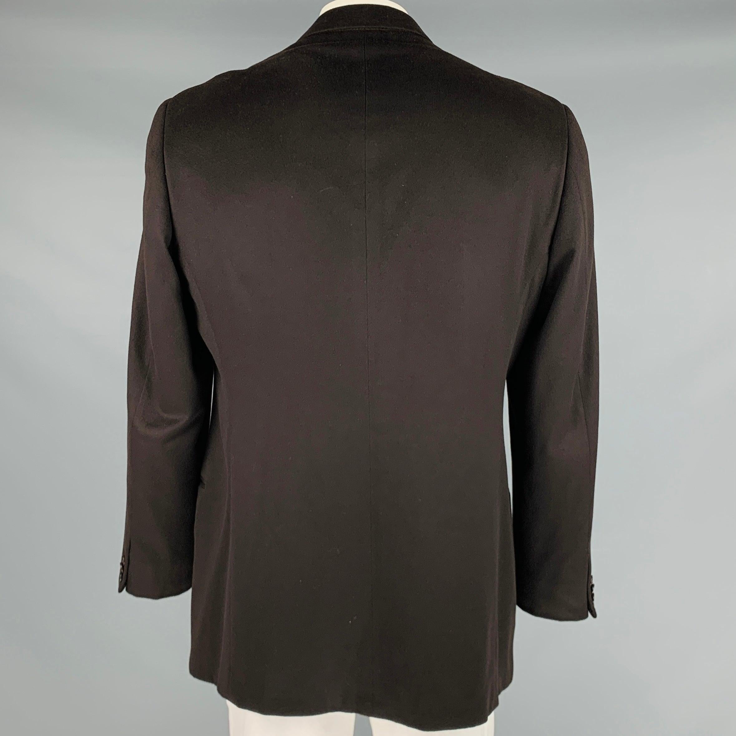 ARMANI COLLEZIONI Size 44 Long Brown Cashmere Single Breasted Sport Coat In Excellent Condition For Sale In San Francisco, CA