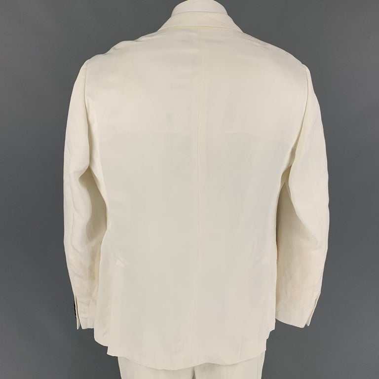 ARMANI COLLEZIONI Size 46 White Viscose Linen Sport Coat In Good Condition For Sale In San Francisco, CA