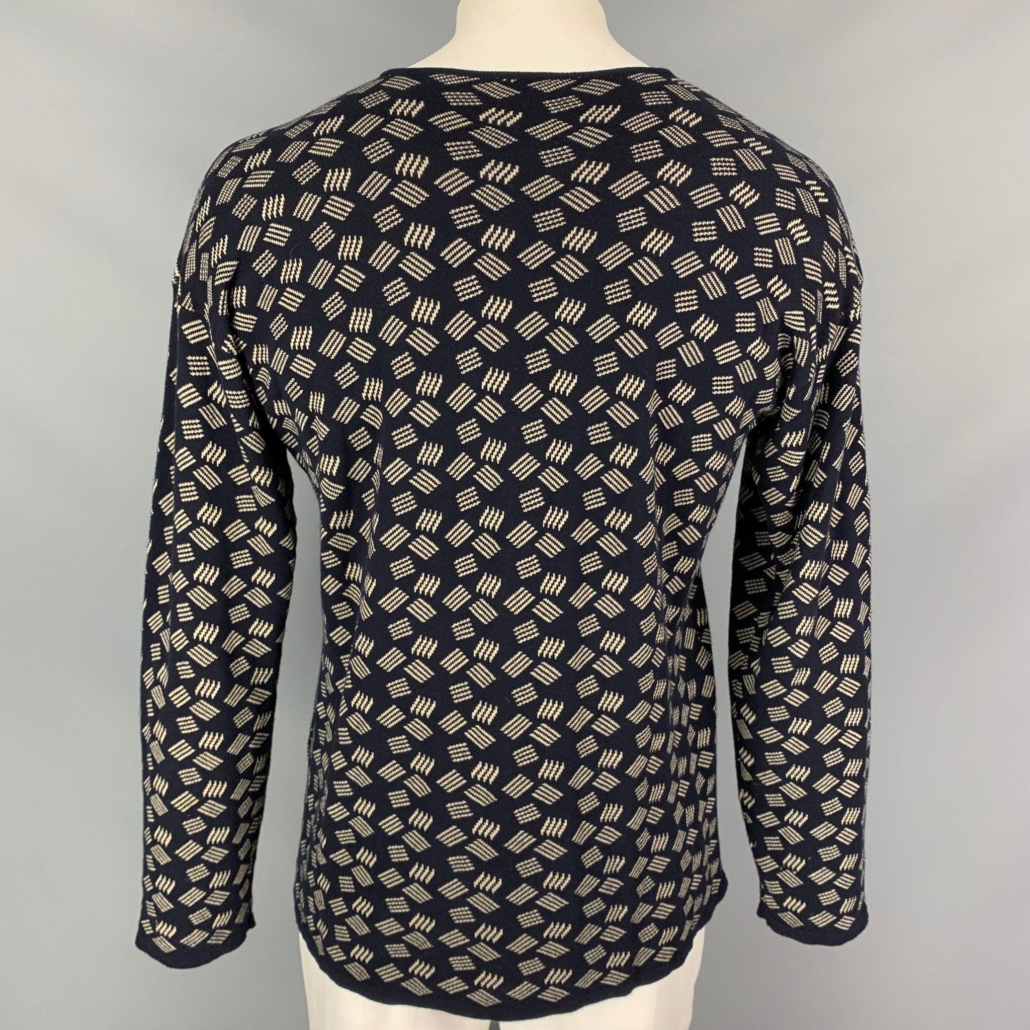 ARMANI COLLEZIONI Size L Navy Ivory Knit Cotton Blend Crew Neck Pullover In Good Condition For Sale In San Francisco, CA
