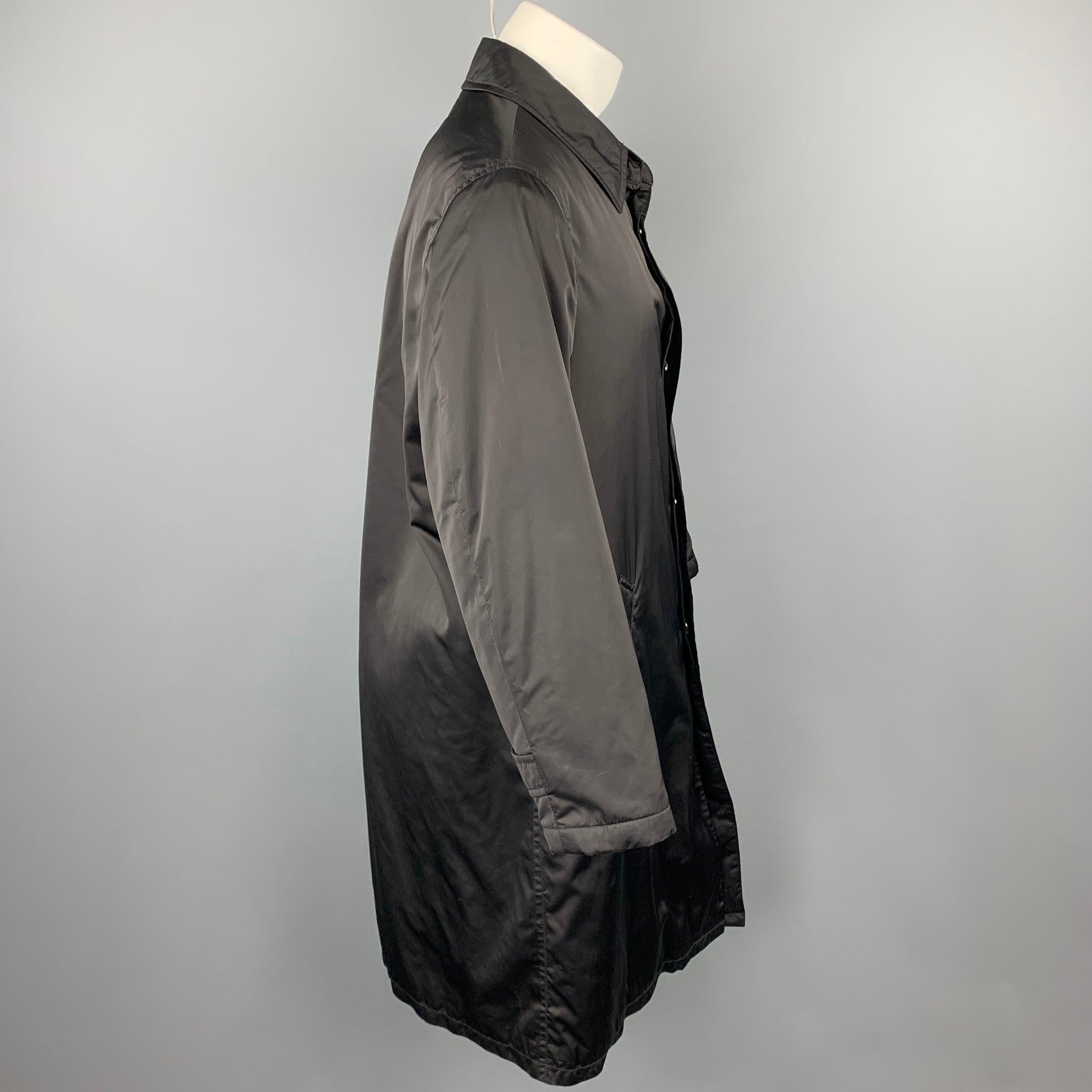 ARMANI COLLEZIONI Size M Black Polyester Water Repellent Raincoat In Good Condition In San Francisco, CA