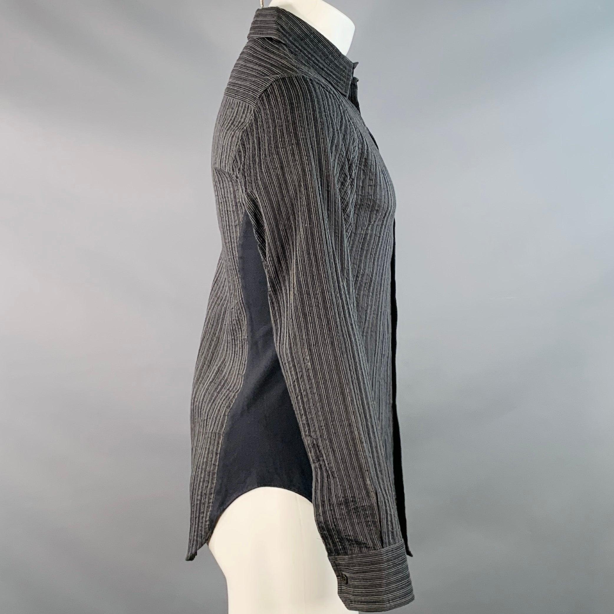 ARMANI COLLEZIONI Taglia S Grigio Nero Seersucker a righe in misto cotone a maniche lunghe In condizioni buone in vendita a San Francisco, CA