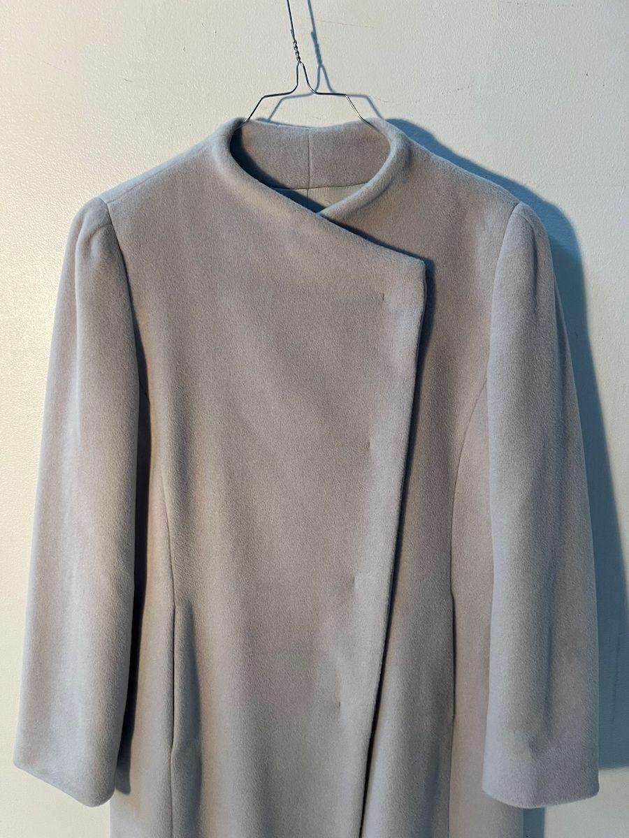 Gray Armani Collezioni Soft Wool-Cashmere Draped Coat in vendita