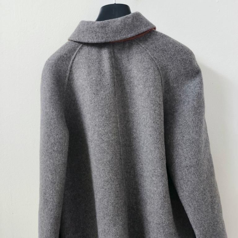Armani Collezioni two-tone grey wool short coat with patch pockets (IT 44 / US 8 in vendita 8