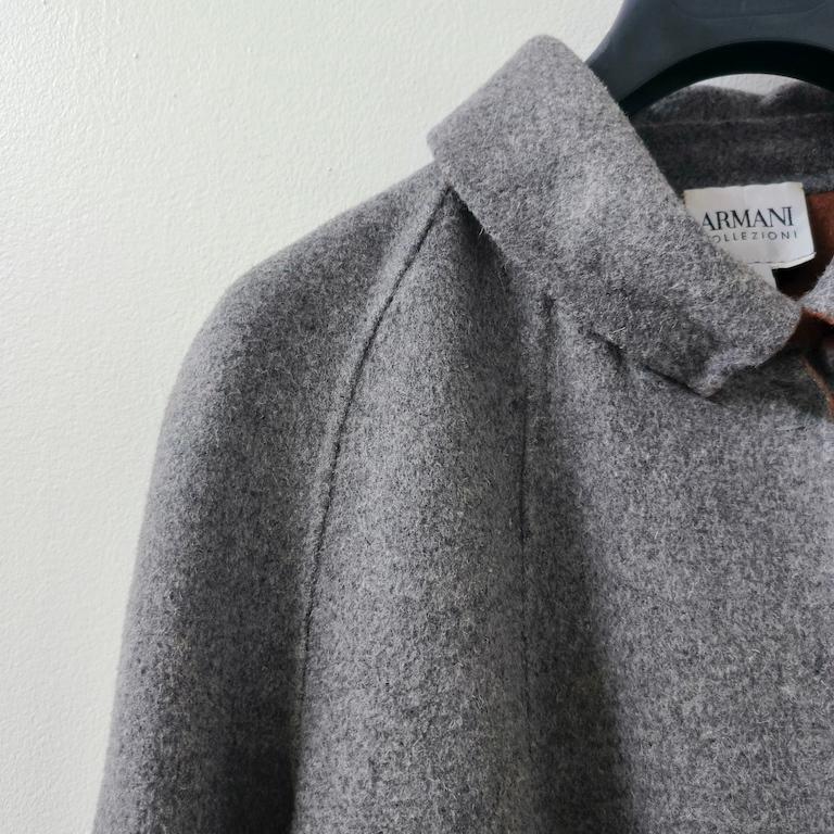 Gray Armani Collezioni two-tone grey wool short coat with patch pockets (IT 44 / US 8 in vendita