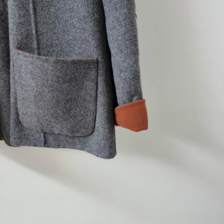 Armani Collezioni two-tone grey wool short coat with patch pockets (IT 44 / US 8 in vendita 2