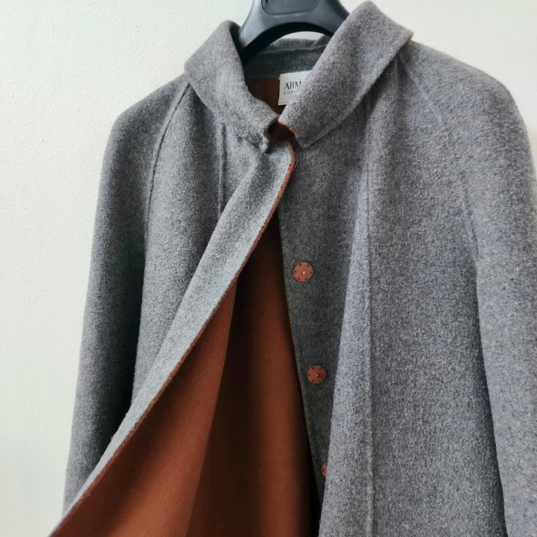 Armani Collezioni two-tone grey wool short coat with patch pockets (IT 44 / US 8 in vendita 5
