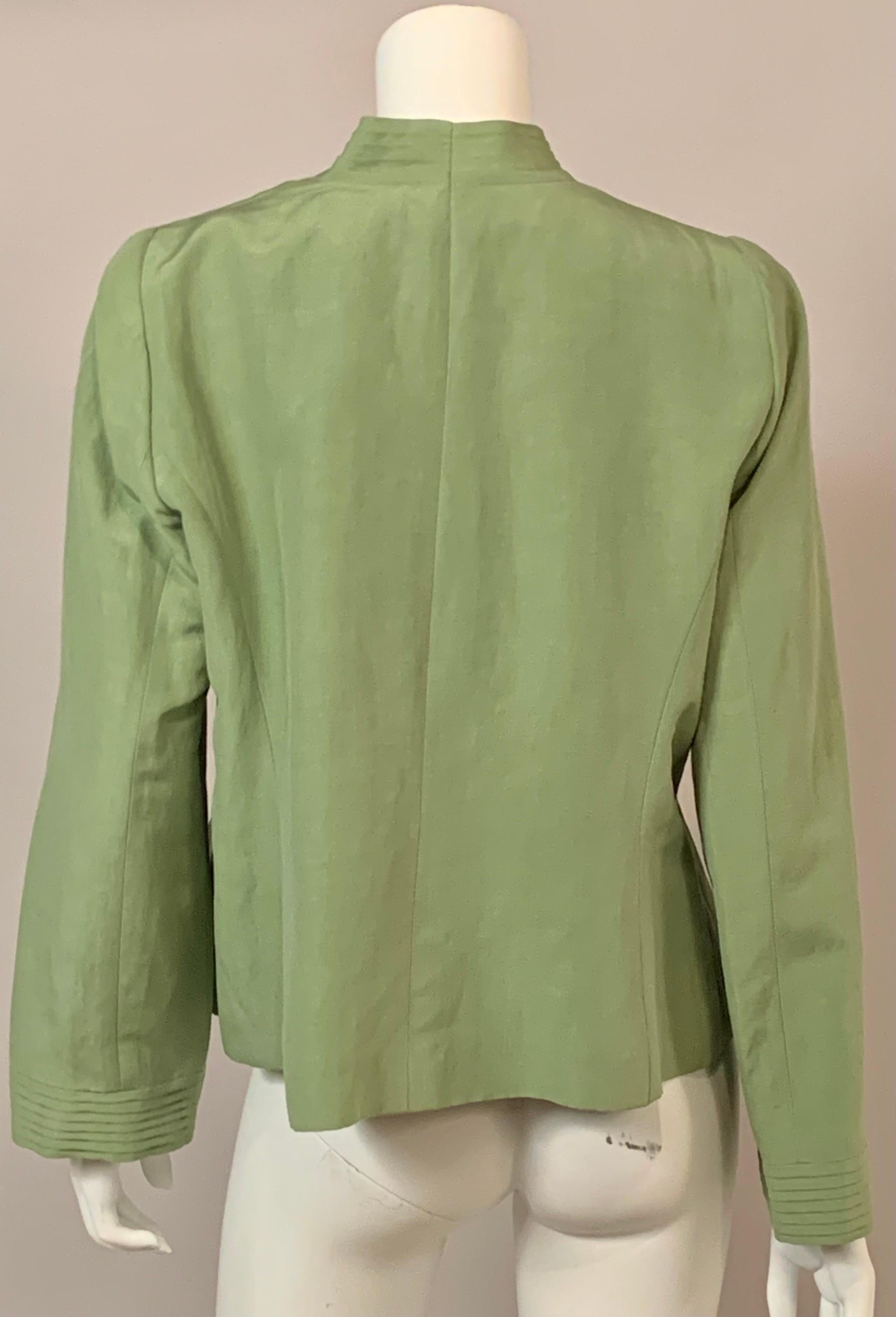 Armani Green Linen and Silk Blend Jacket with Pleated Collar and Cuffs For Sale 4