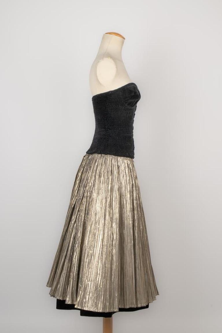 Women's Armani Set of Pleated Golden Blended Silk Skirt and Black Velvet Bustier Top For Sale