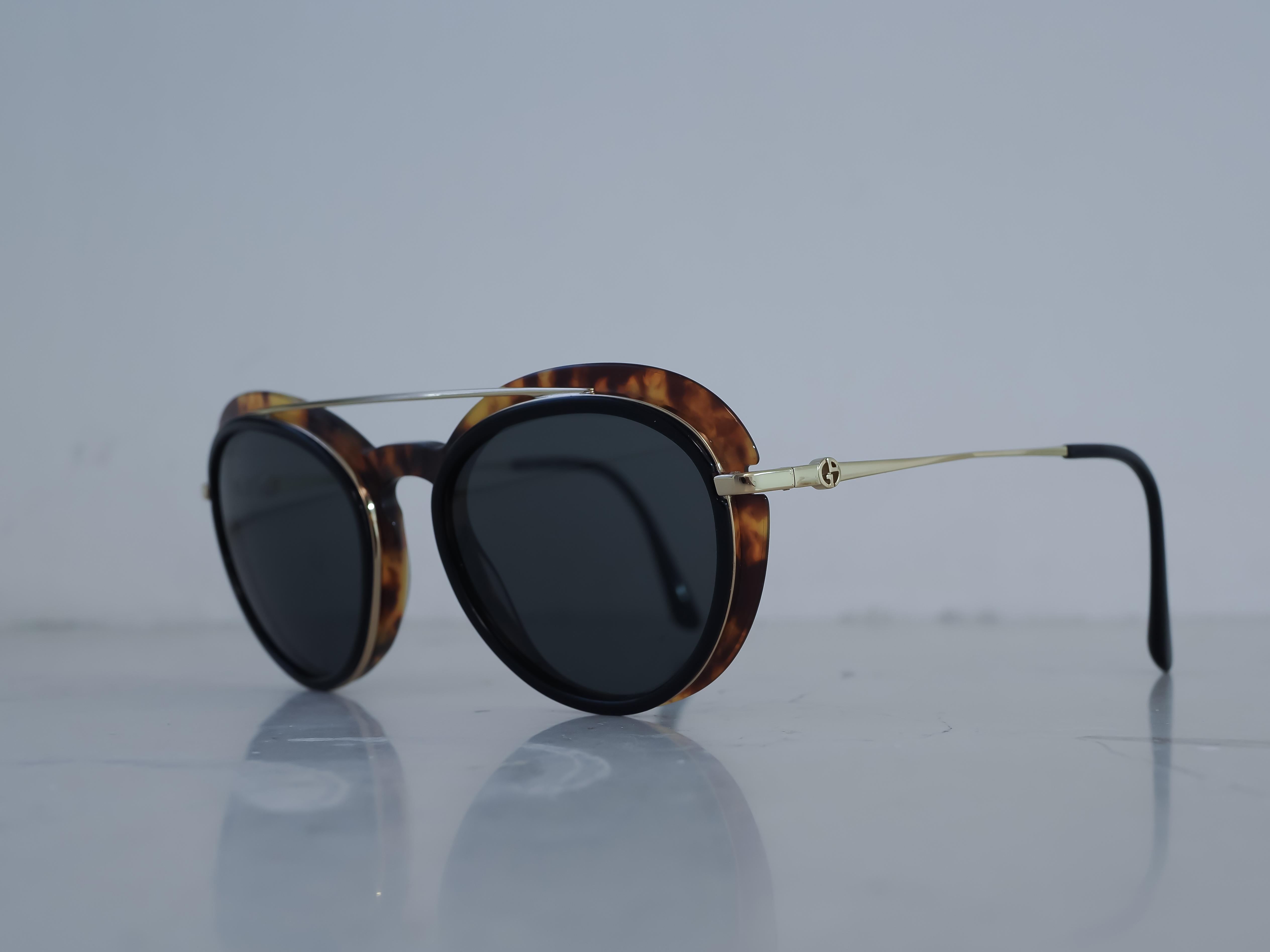 Armani tortoise sunglasses
totally made in italy