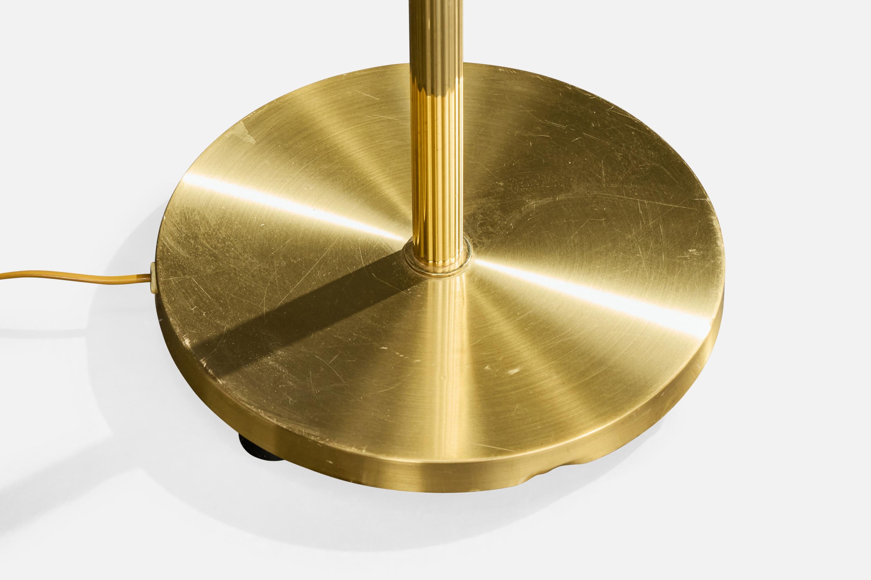 Armaturhantverk Tibro, Lámparas de pie, Latón, Tela, Suecia, Años 60 en venta 5