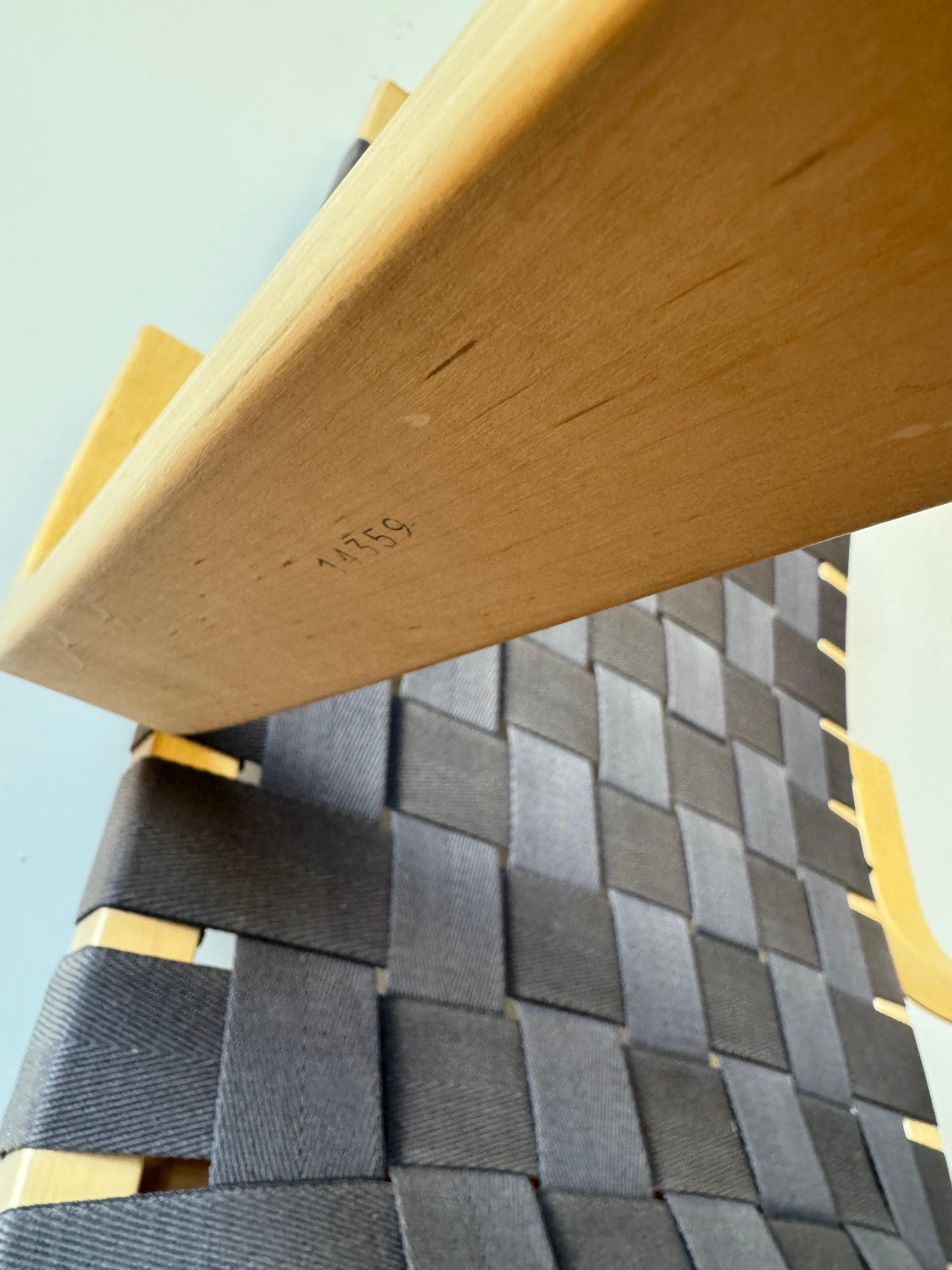 Poltrona 406 di Alvar Aalto per Artek in vendita 2
