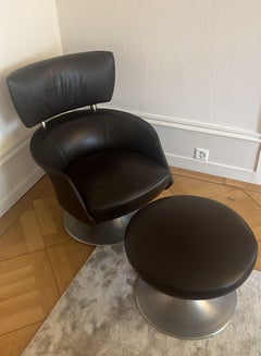 Sessel und Hocker - Ottomane dunkelbraunes Leder und gebürstetes Stahlgestell