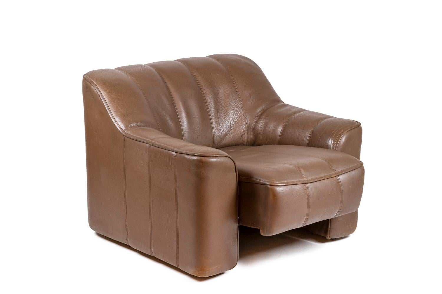European Armchair and Ottoman in Leather, 1970s For Sale