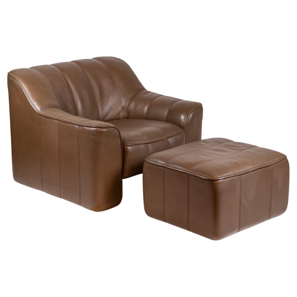 Armchair and Ottoman in Leather, 1970s For Sale