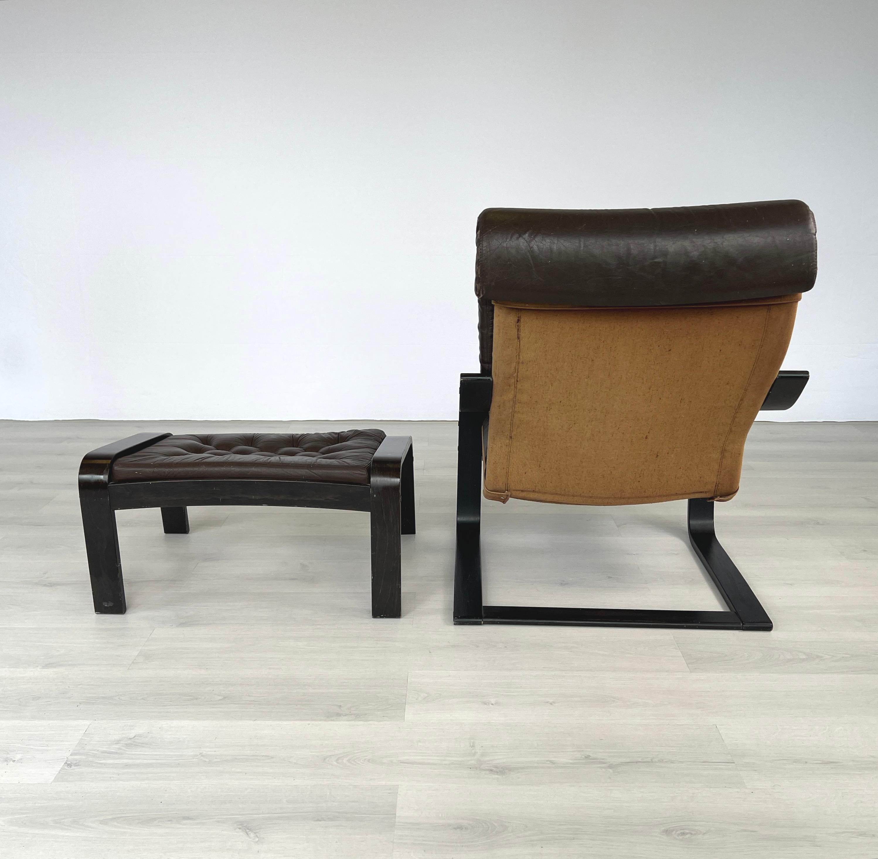 Fauteuil et ottomane Poème de Noboru Nakamura Bon état - En vente à Bridgeport, CT