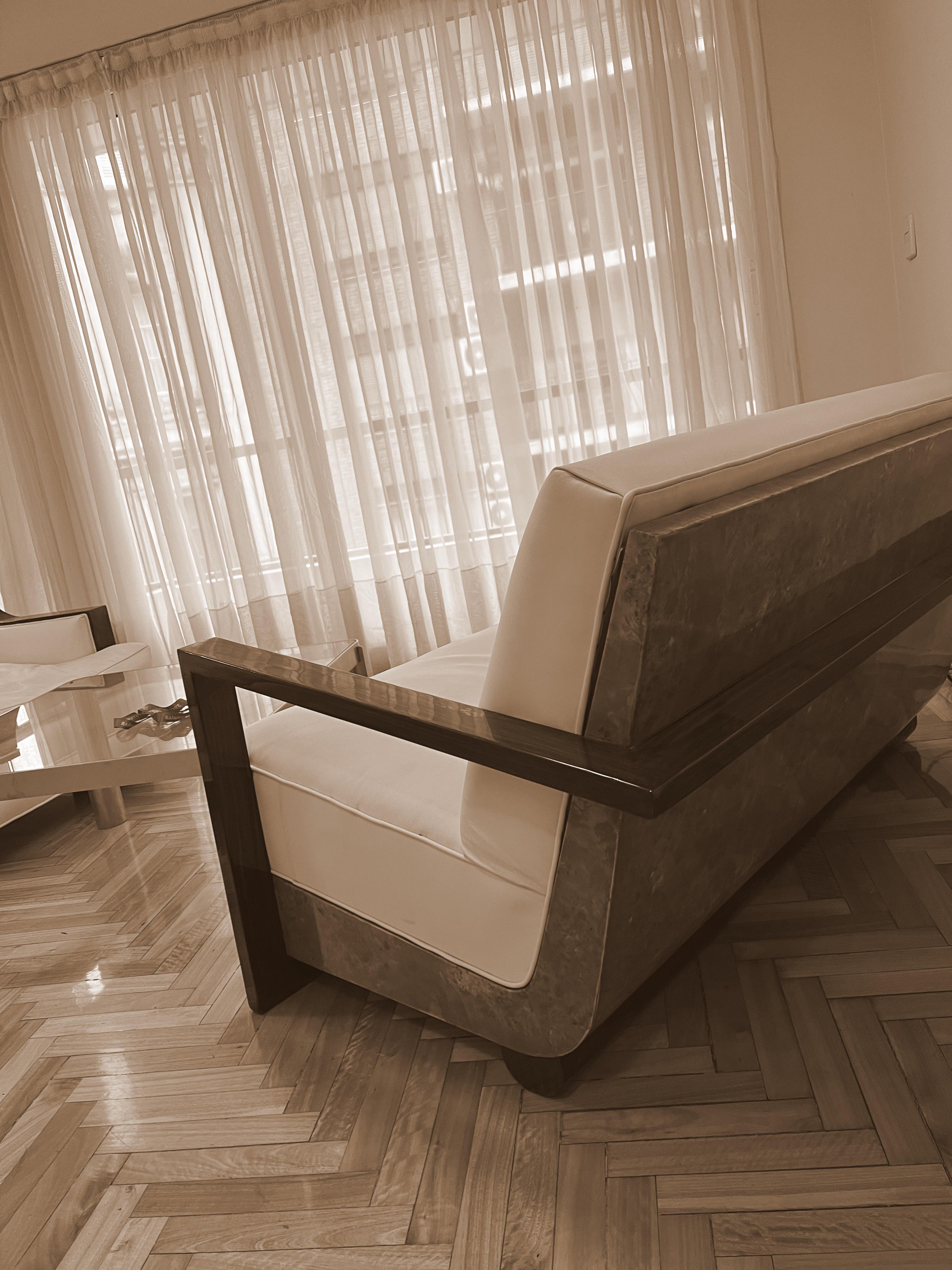 French Armchair Art Deco in wood and leather, Made in France, 1920 For Sale