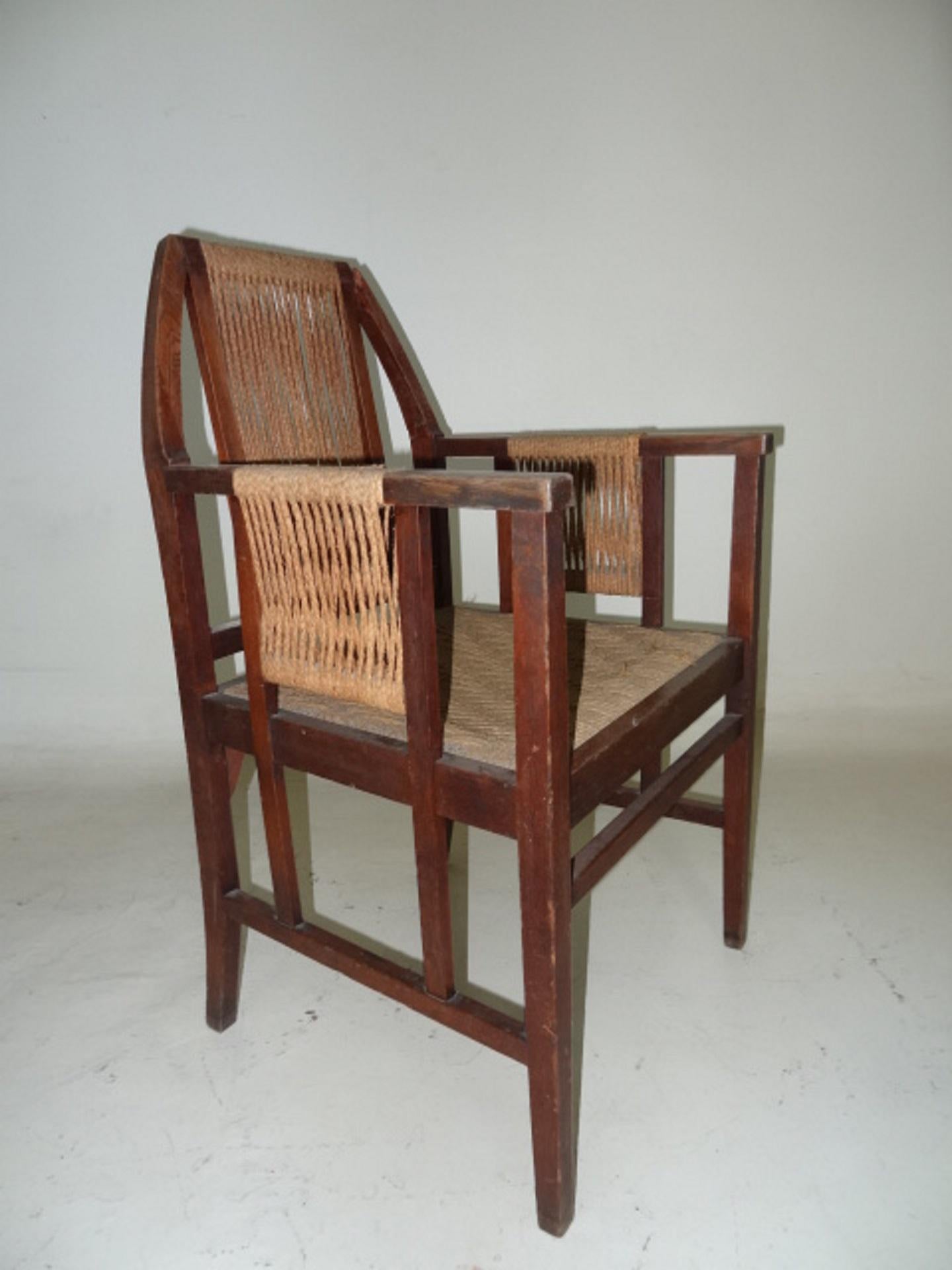 Sillón Art Déco

Año 1935
Materiales : Madera 
País: Estados Unidos
Sillón elegante y sofisticado.
Si quieres vivir en los años dorados, estos son los sillones que necesita tu proyecto.
Estamos especializados en la venta de Art Decó y Art Nouveau y