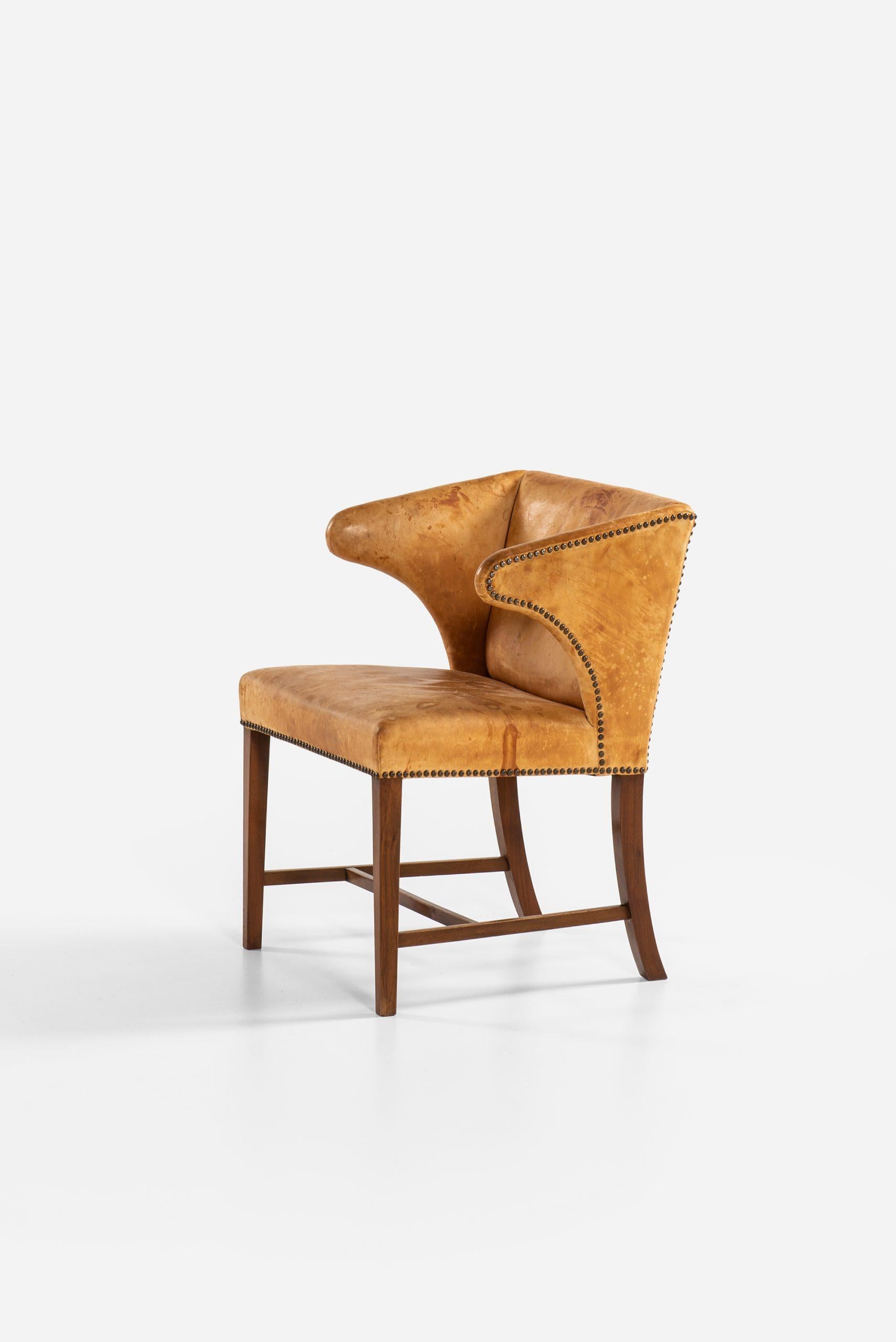Armchair Attributed to Frits Henningsen by cabinetmaker Frits Henningsen In Good Condition For Sale In Limhamn, Skåne län
