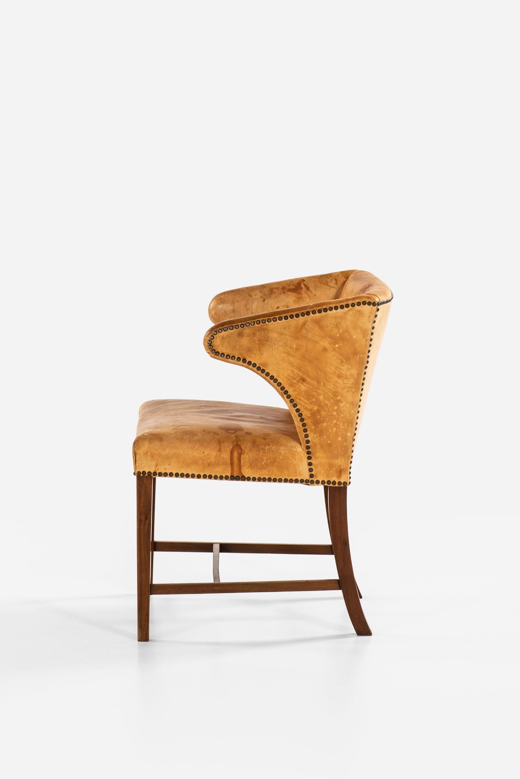 Mid-20th Century Armchair Attributed to Frits Henningsen by cabinetmaker Frits Henningsen For Sale