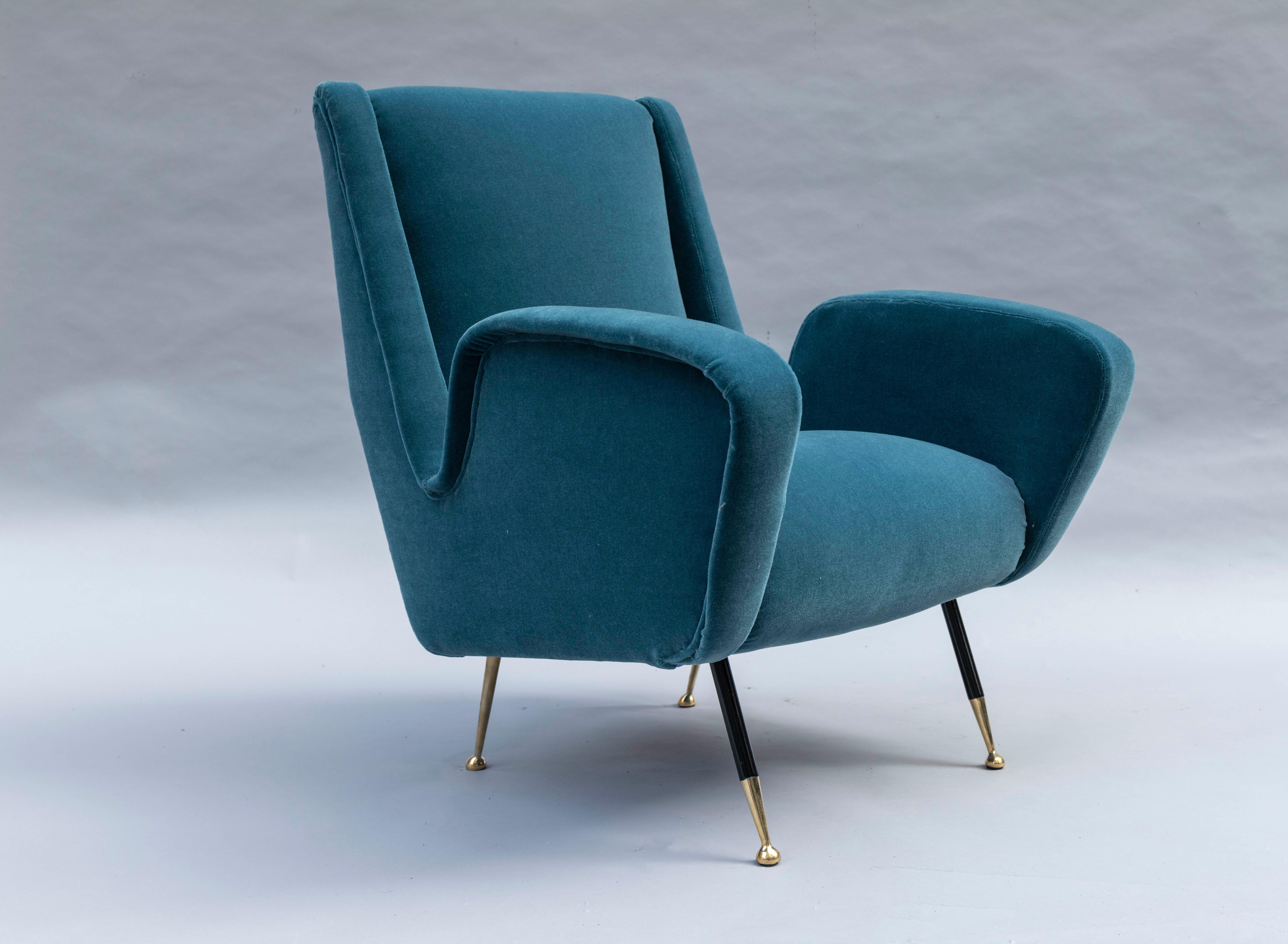 Armchair Attributed To Gio' Ponti, Italy 1950s, In Pierre Frey Mohair In Good Condition In Torino, Piemonte