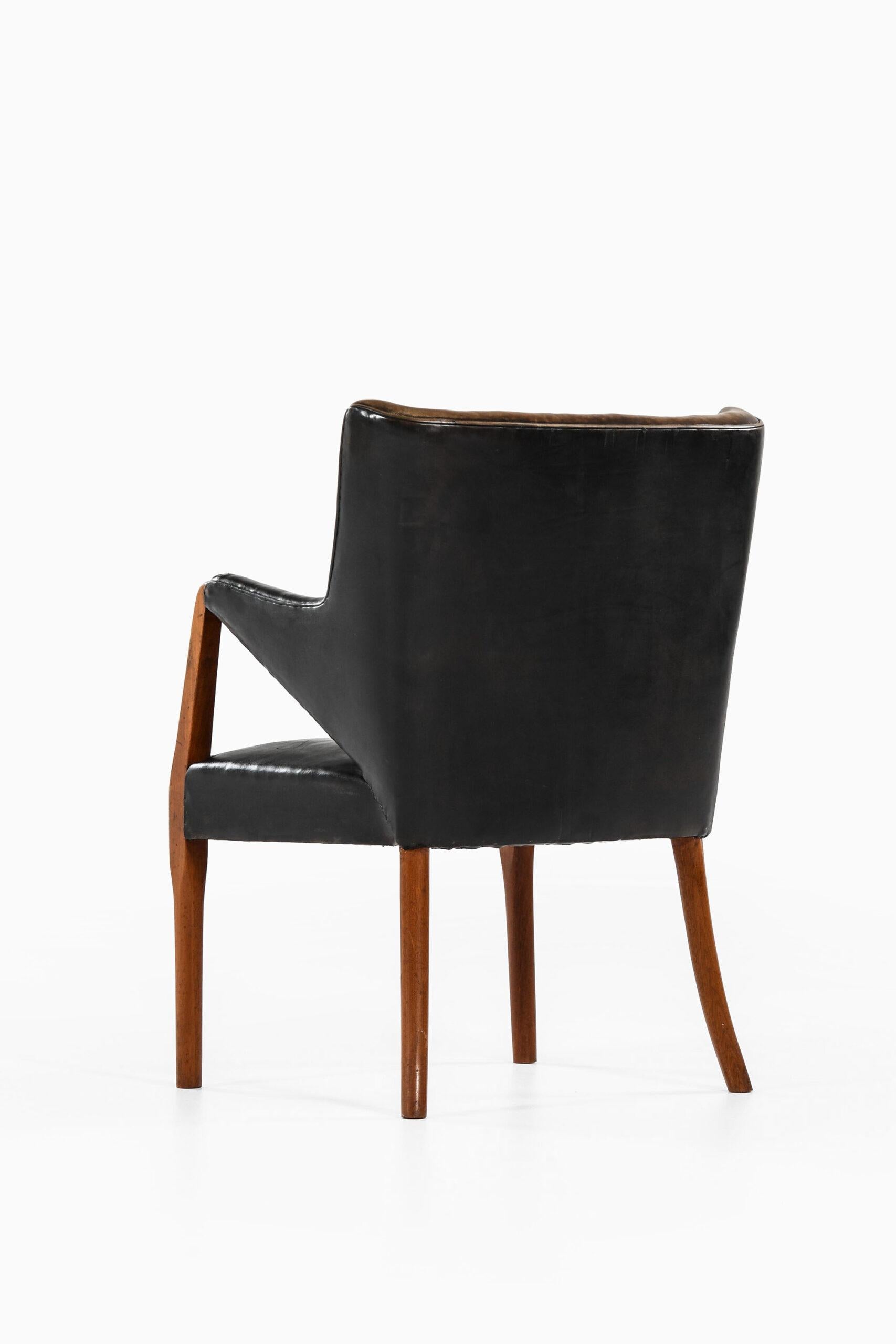 Cuir Fauteuil attribué à Peter Hvidt et Orla Mlgaard-Nielsen en vente