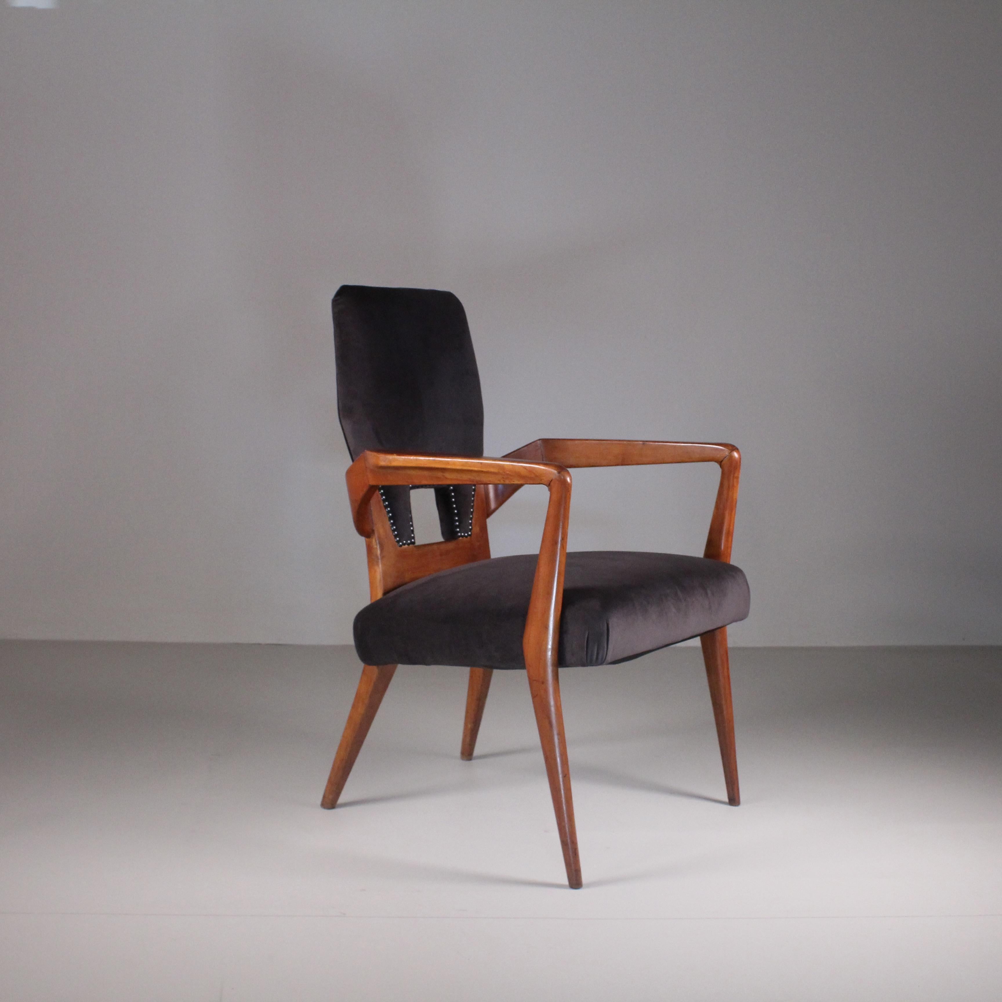 Armchair, Augusto Romano, 1950s In Good Condition For Sale In Milano, Lombardia