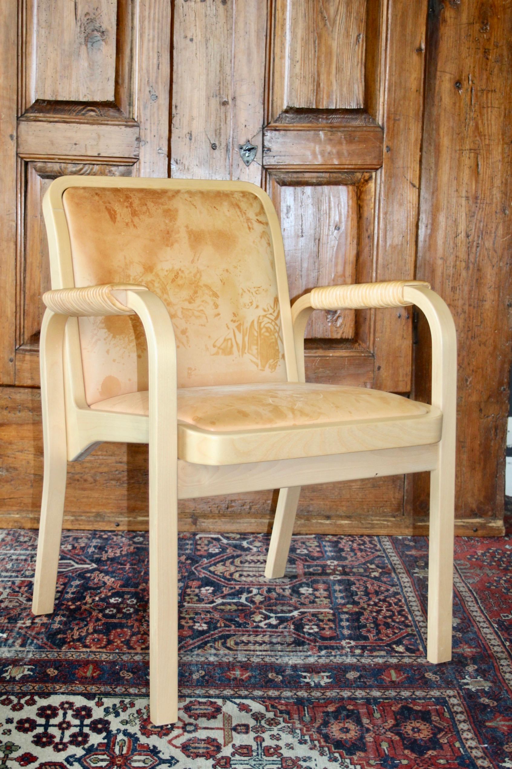 Armchair by Alvar Aalto In Good Condition In grand Lancy, CH