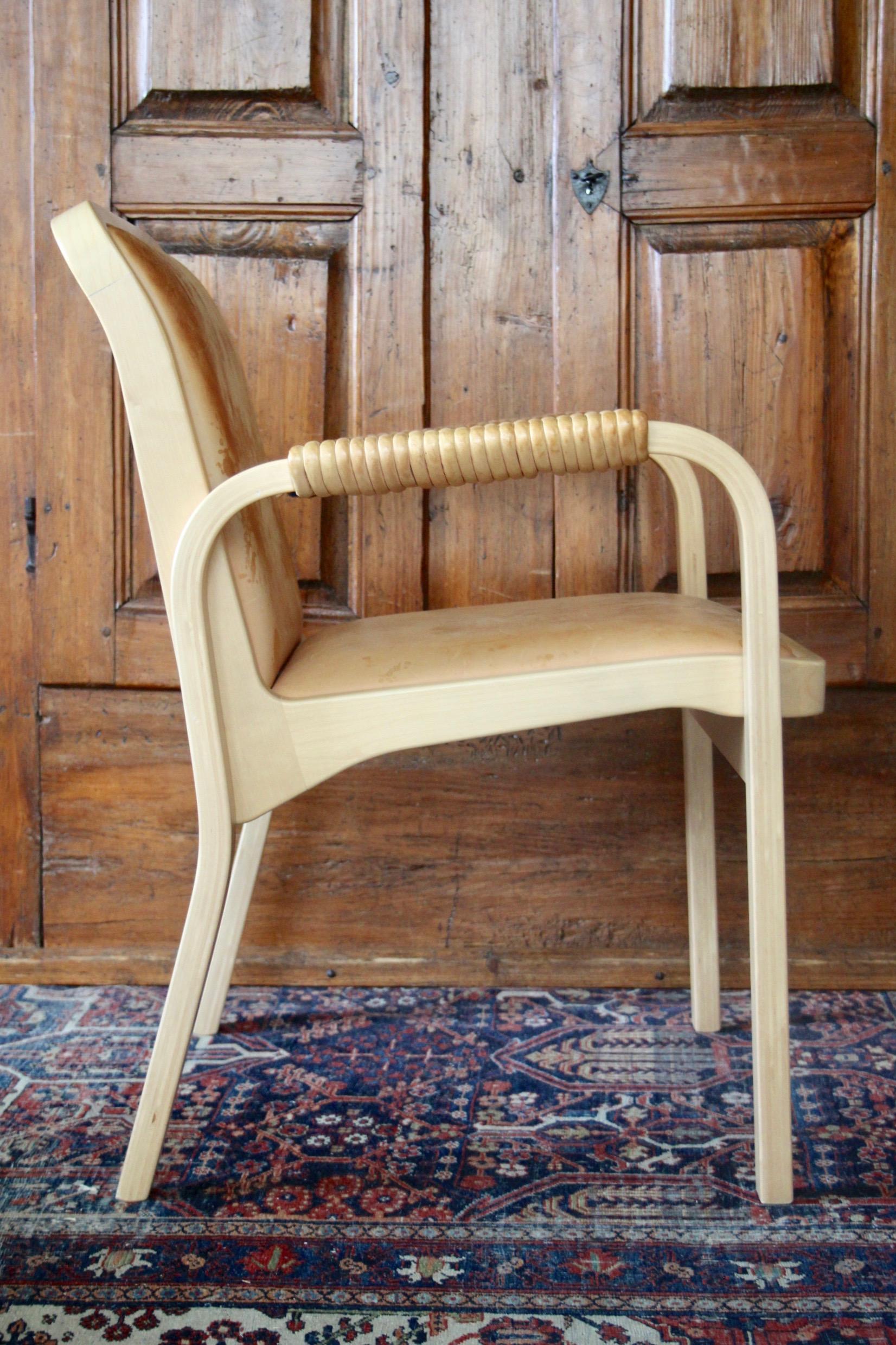 Armchair by Alvar Aalto 3