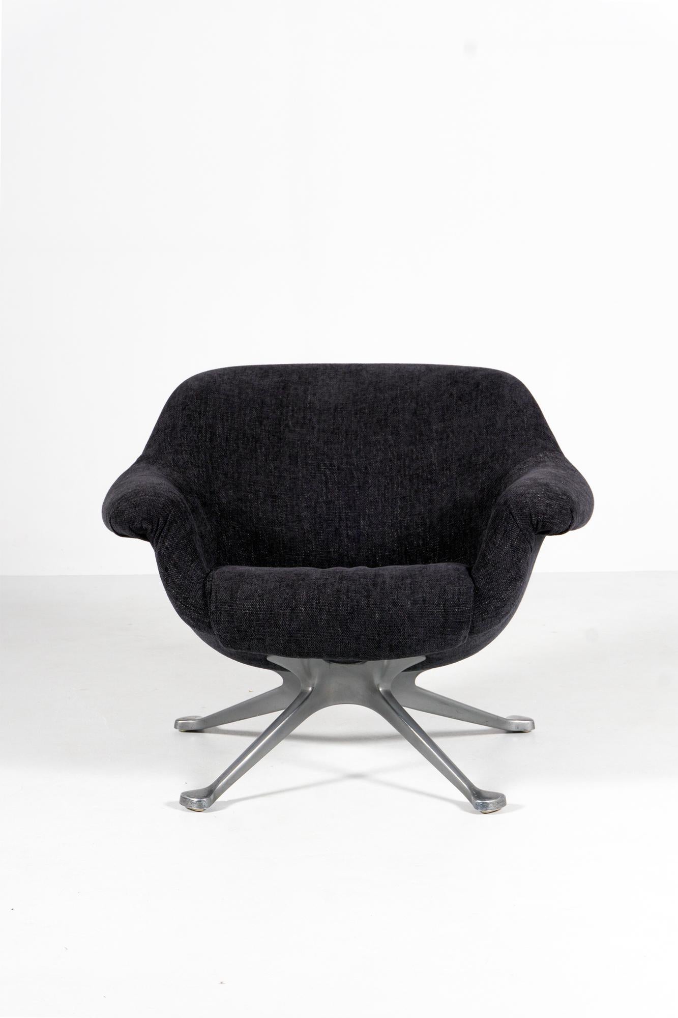 Armchair by Angelo Mangiarotti (Model 1110), Cassina Italy 1964 In Excellent Condition For Sale In Berlin, DE