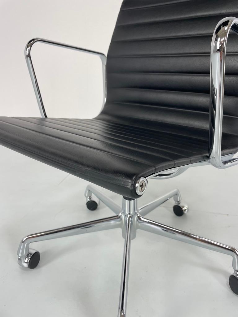Armchair by Charles and Ray Eames, Vitra, 1958 In Good Condition In Brussels , BE