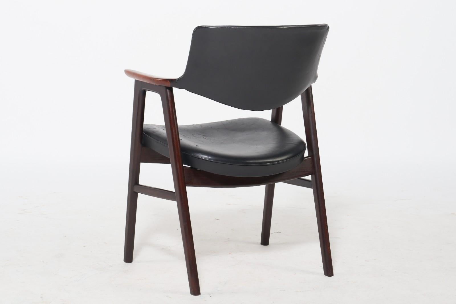 Poltrona di Erik Kirkegaard per Høng Stolefabrik In condizioni discrete in vendita a Vienna, AT
