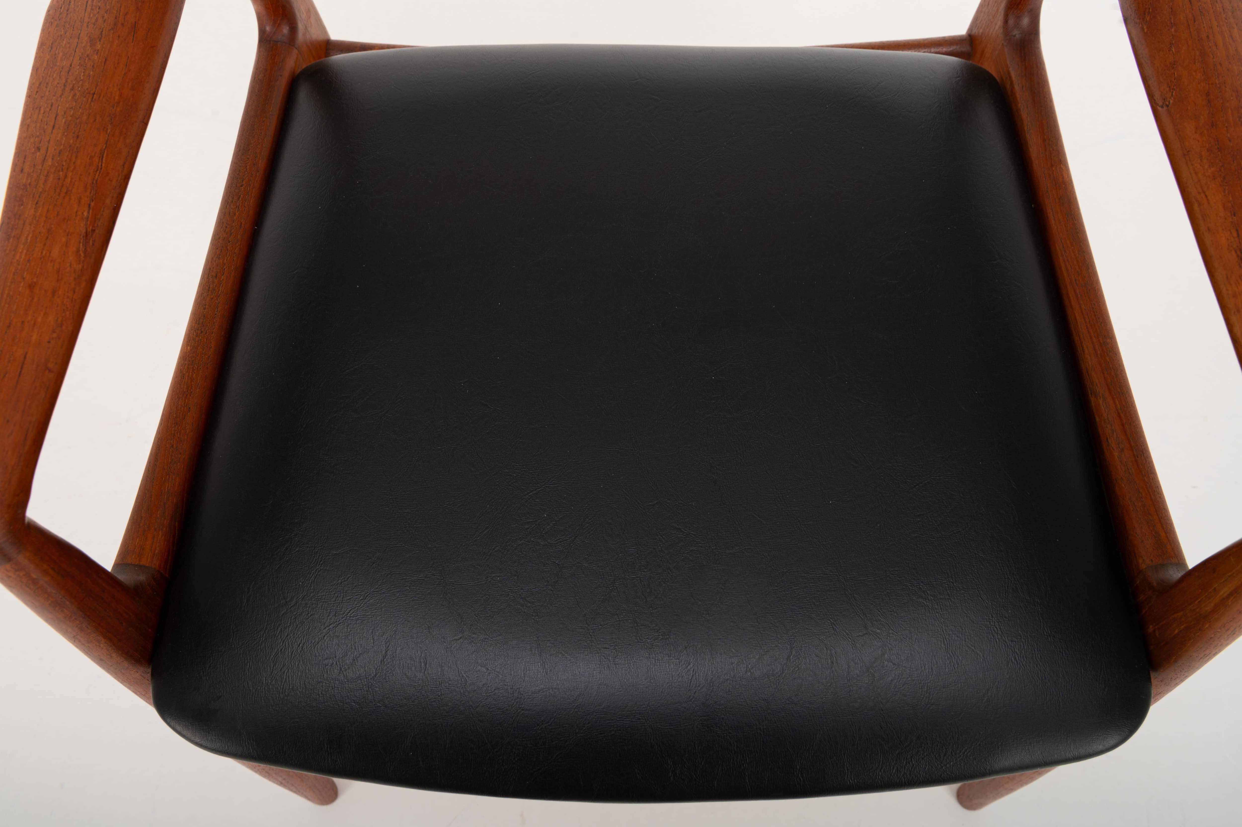 Poltrona di Ib Kofod-Larsen per Christian Linnebergs Mobelfabrik, Danimarca 1960 in vendita 5