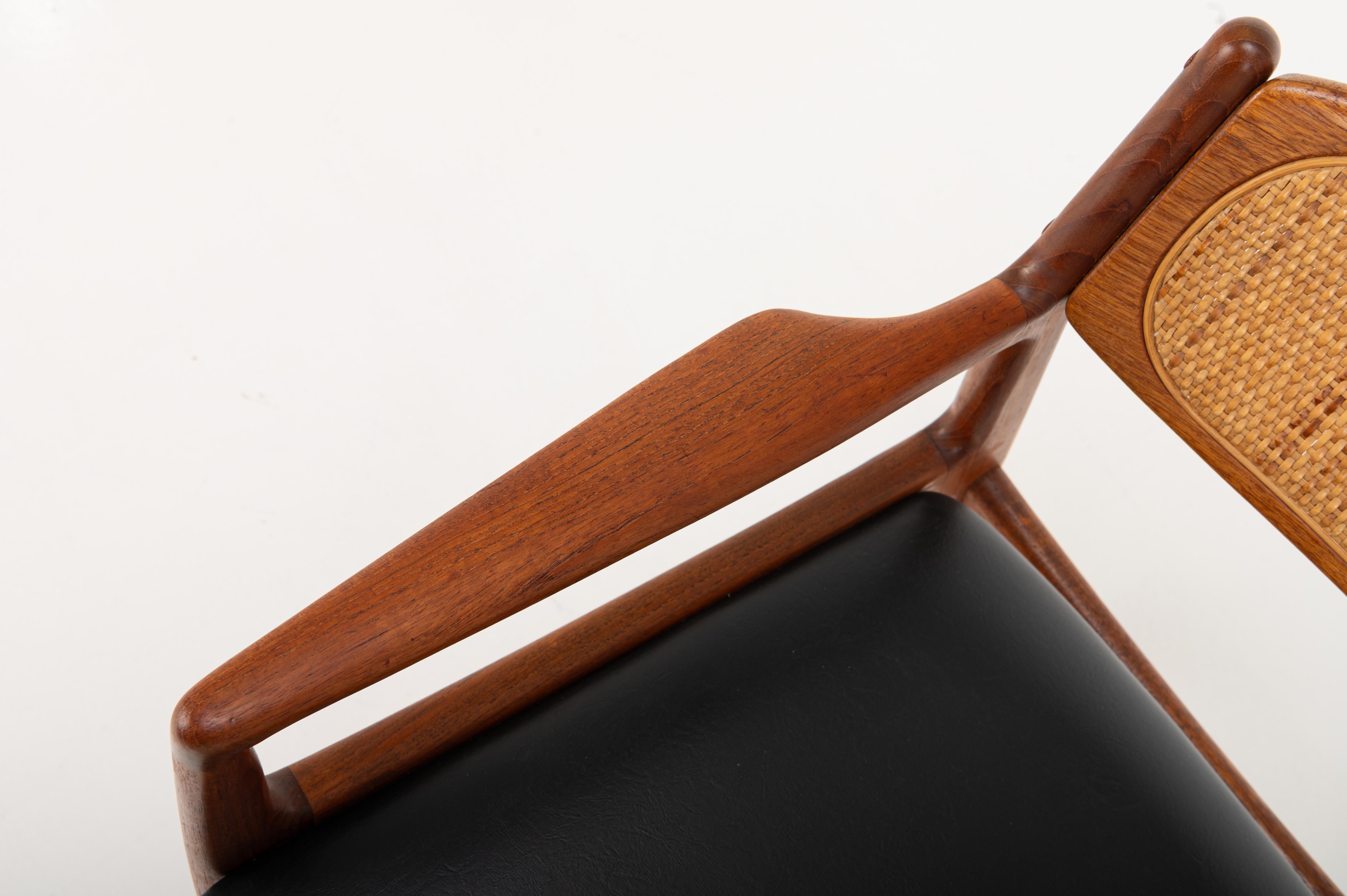 Poltrona di Ib Kofod-Larsen per Christian Linnebergs Mobelfabrik, Danimarca 1960 in vendita 6