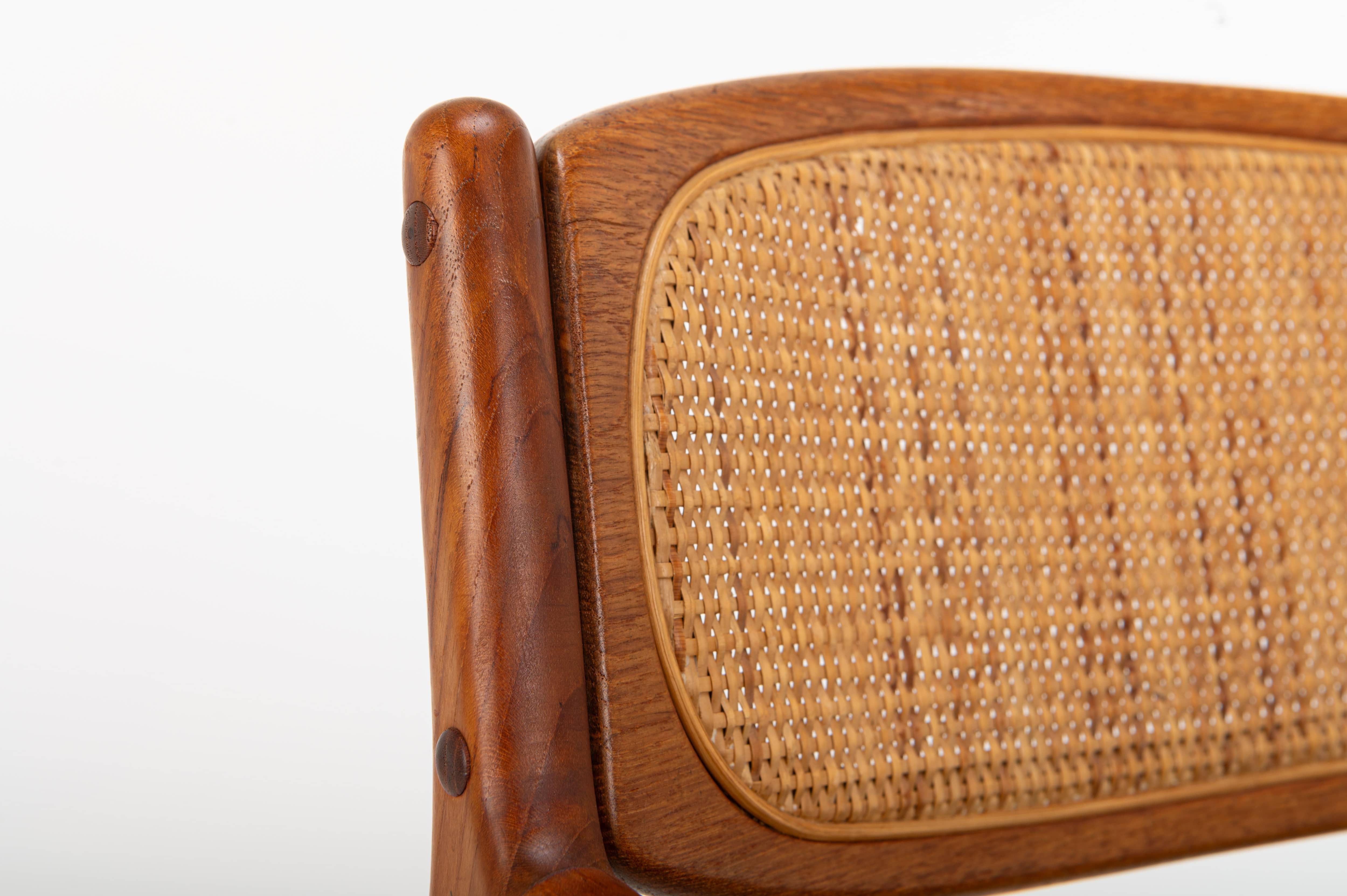 Poltrona di Ib Kofod-Larsen per Christian Linnebergs Mobelfabrik, Danimarca 1960 in vendita 2