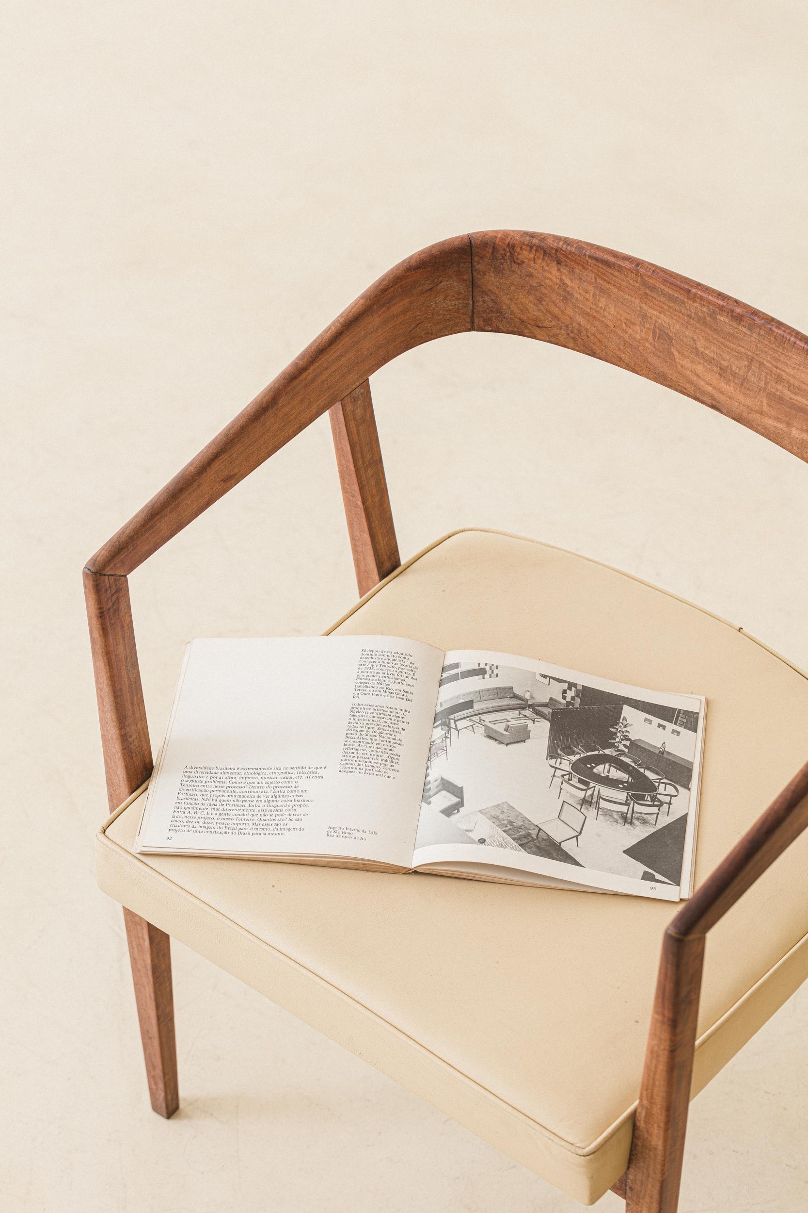 Sillón de Joaquim Tenreiro, Cabreuva maciza, Mediados de siglo, Brasil, Años 50 en venta 3