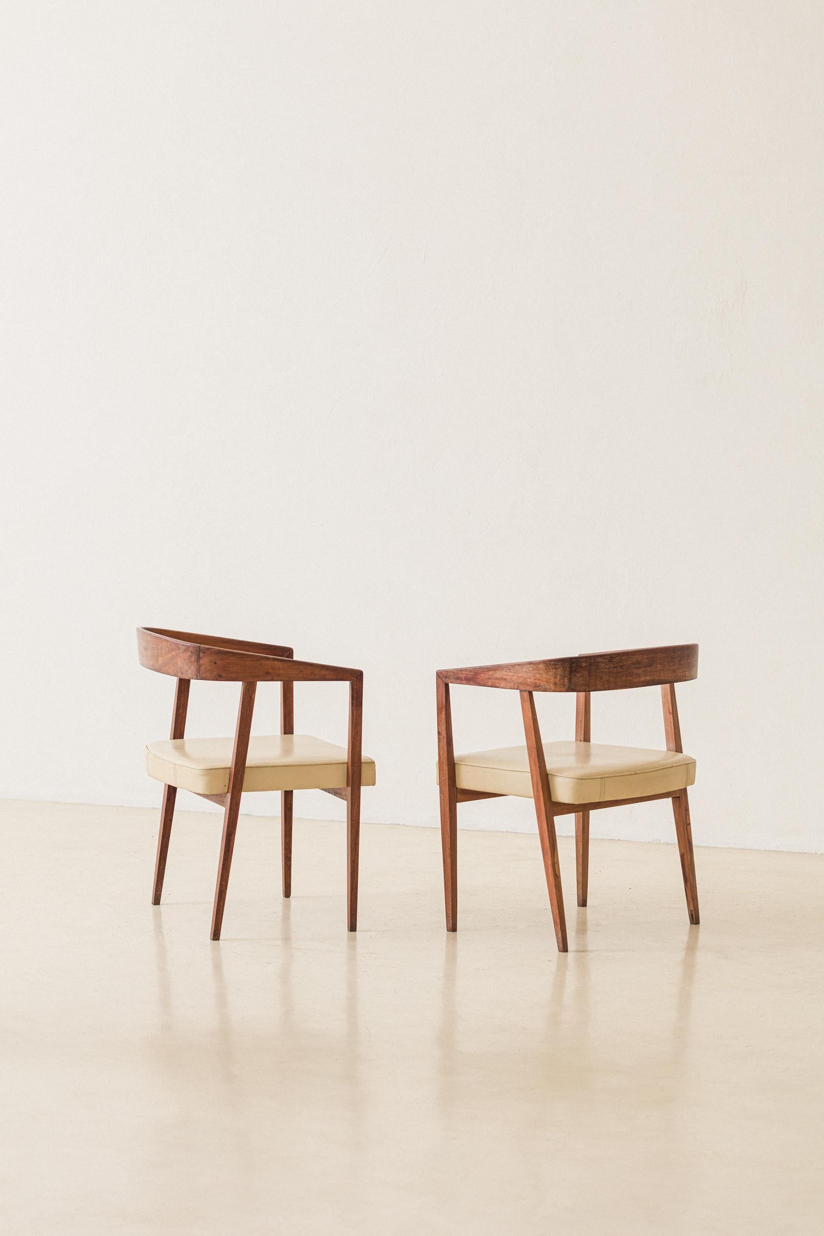 Sillón de Joaquim Tenreiro, Cabreuva maciza, Mediados de siglo, Brasil, Años 50 Brasileño en venta